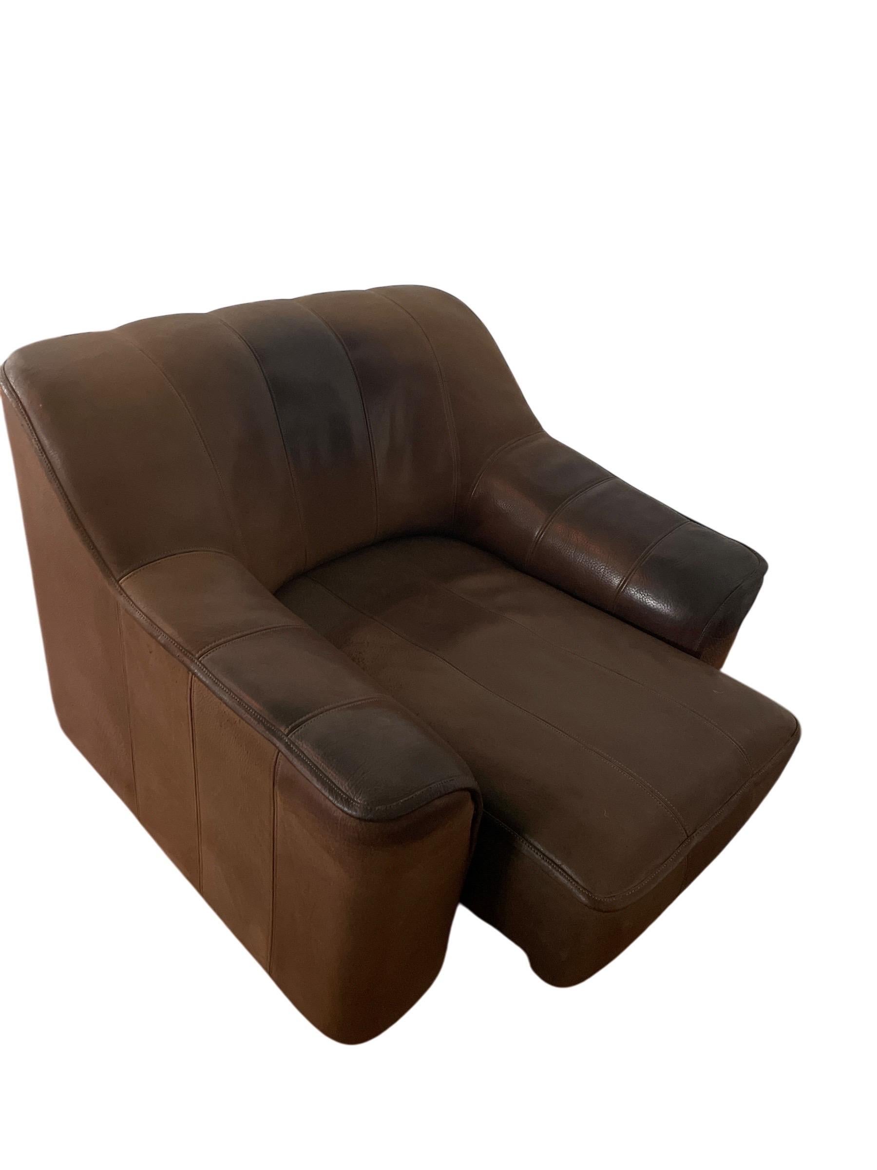 De Sede DS 44 Sillón y Otomana de Piel Silla de Piel Marrón con Asiento Ajustable en Bueno Estado en Rochester, NY