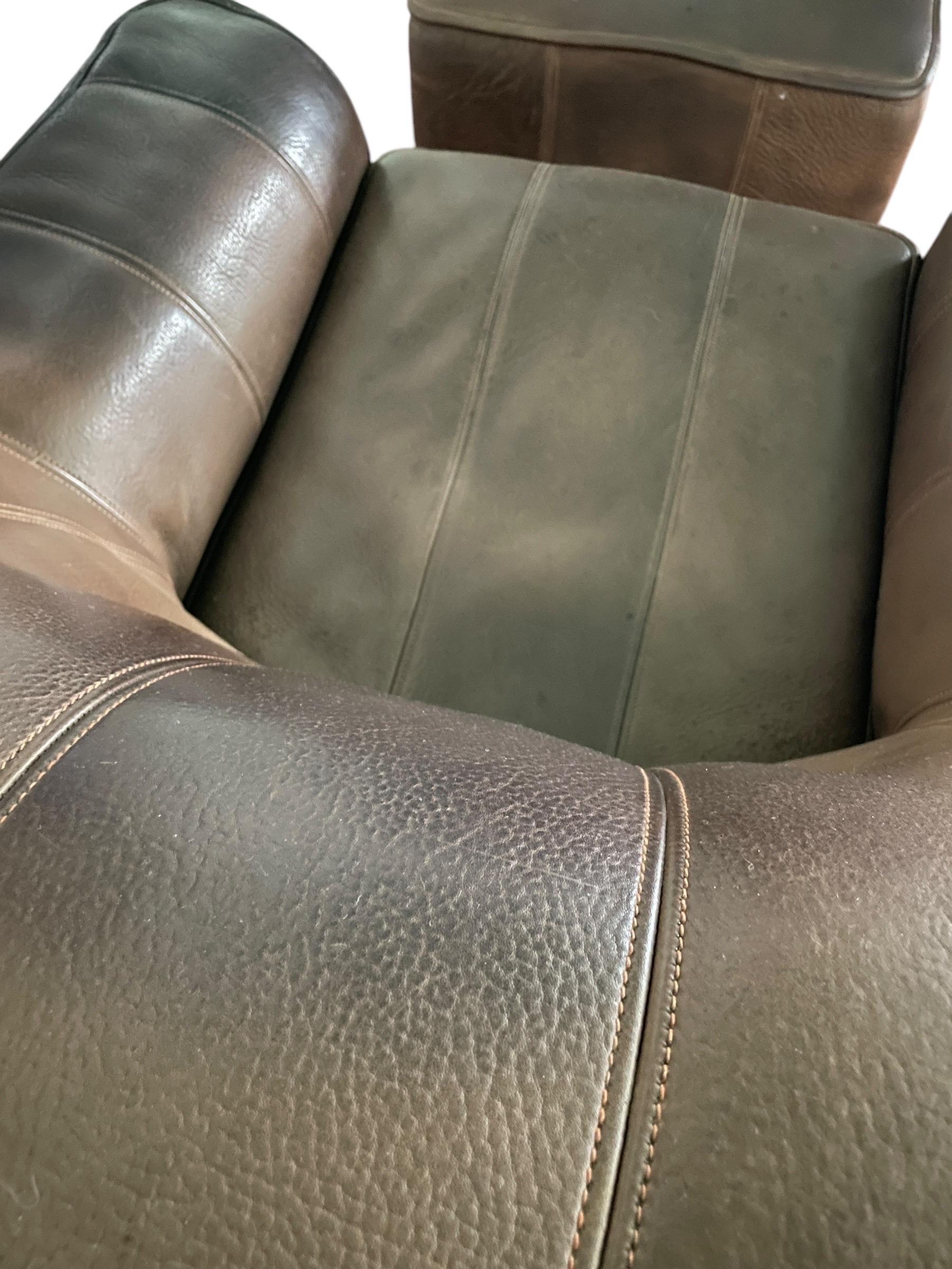 De Sede DS 44 Sillón y Otomana de Piel Silla de Piel Marrón con Asiento Ajustable 1
