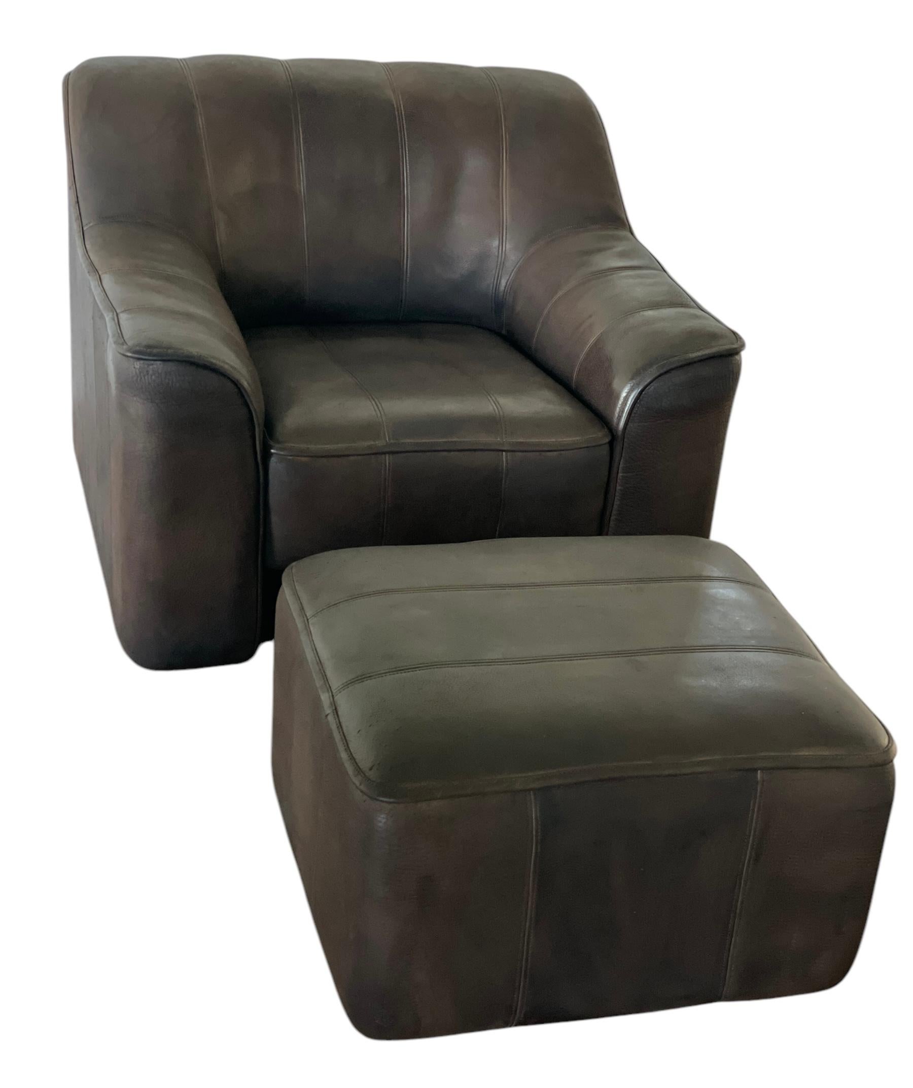 De Sede DS 44 Leather Armchair and Ottoman Set Luxury Swiss Designer Leather 1