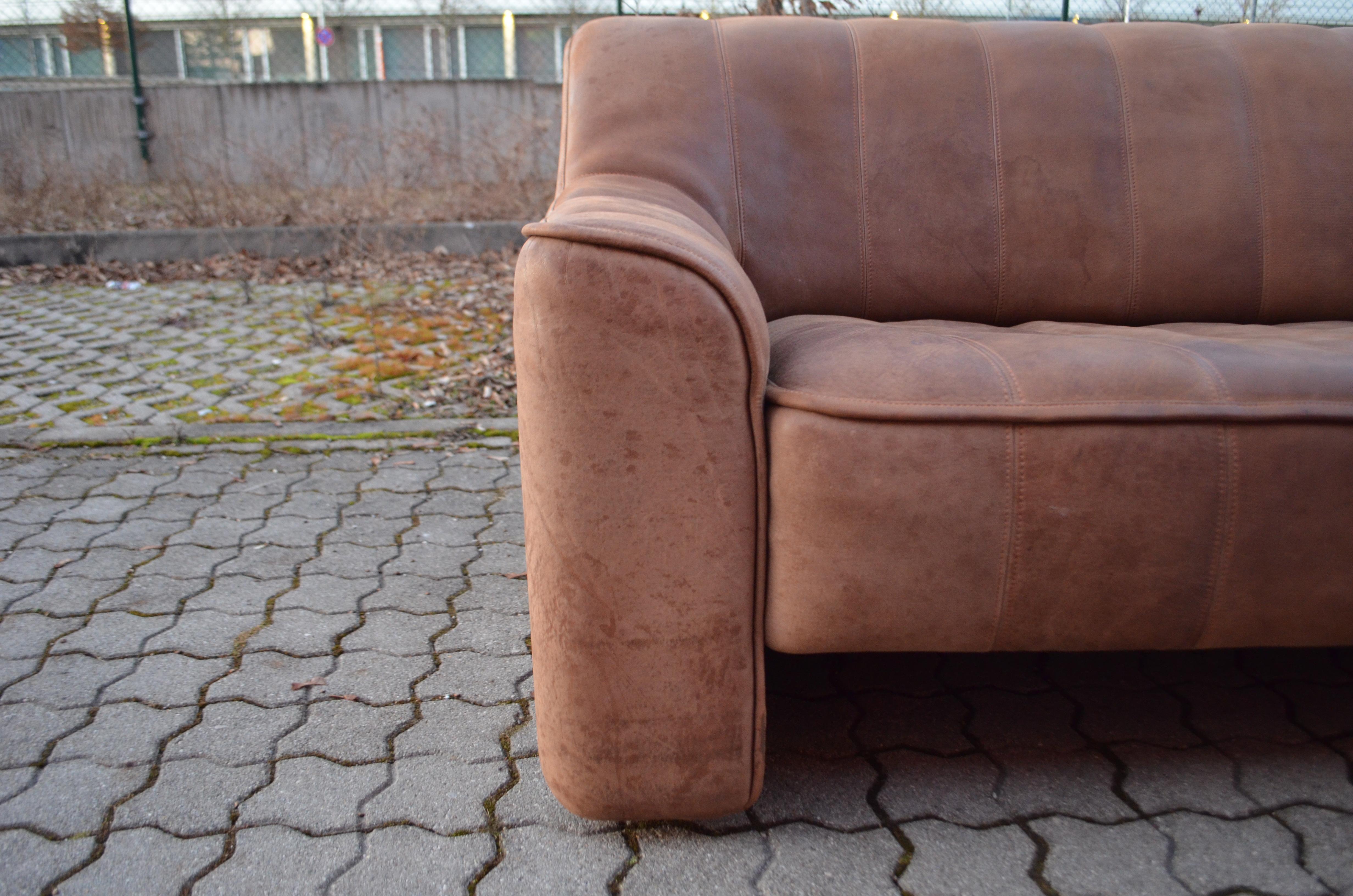 Mid-Century Modern De Sede Ds 44 Loveseat Neck Leather Sofa Brown For Sale