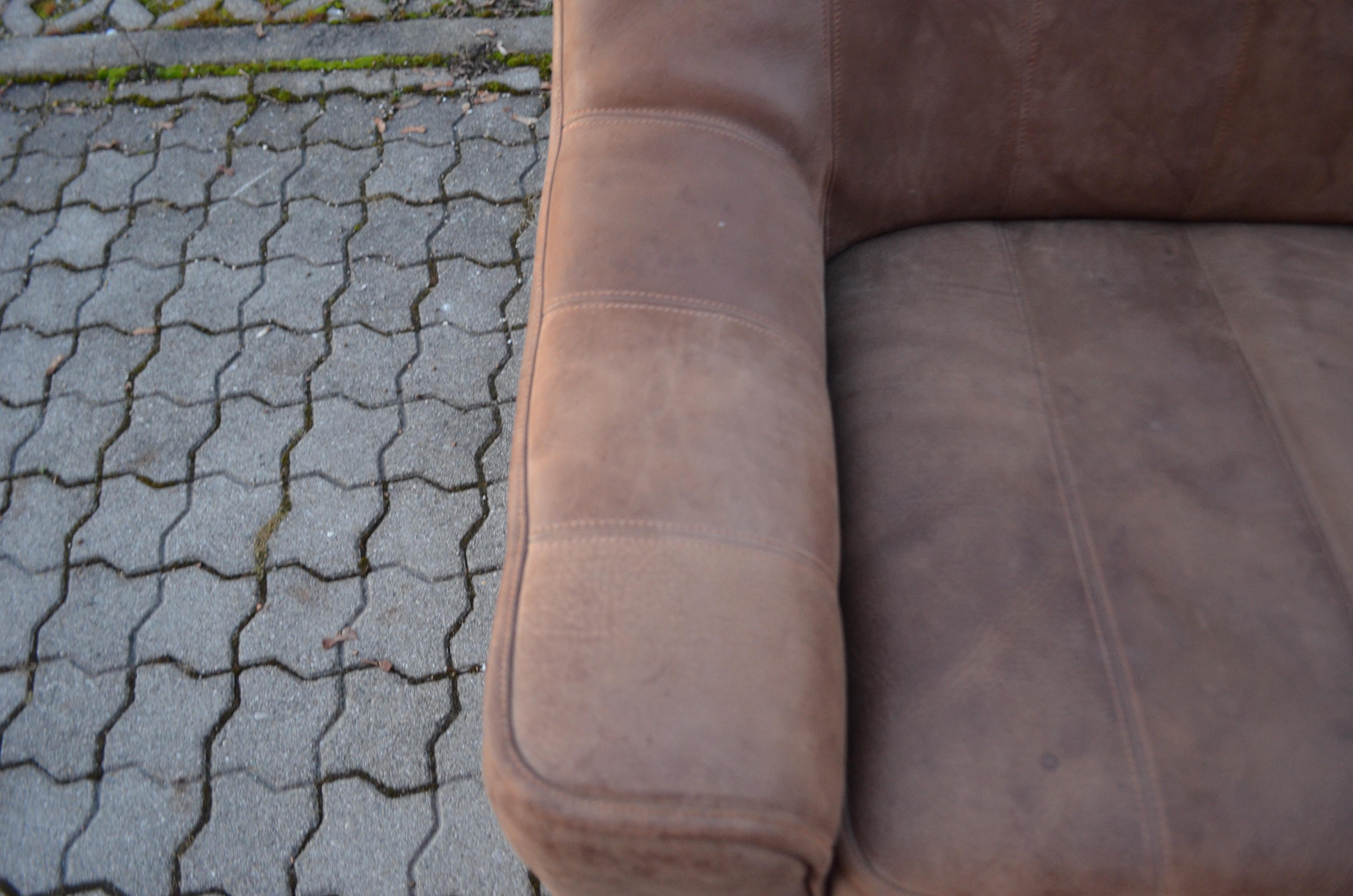 De Sede Ds 44 Loveseat Neck Leather Sofa Brown For Sale 3