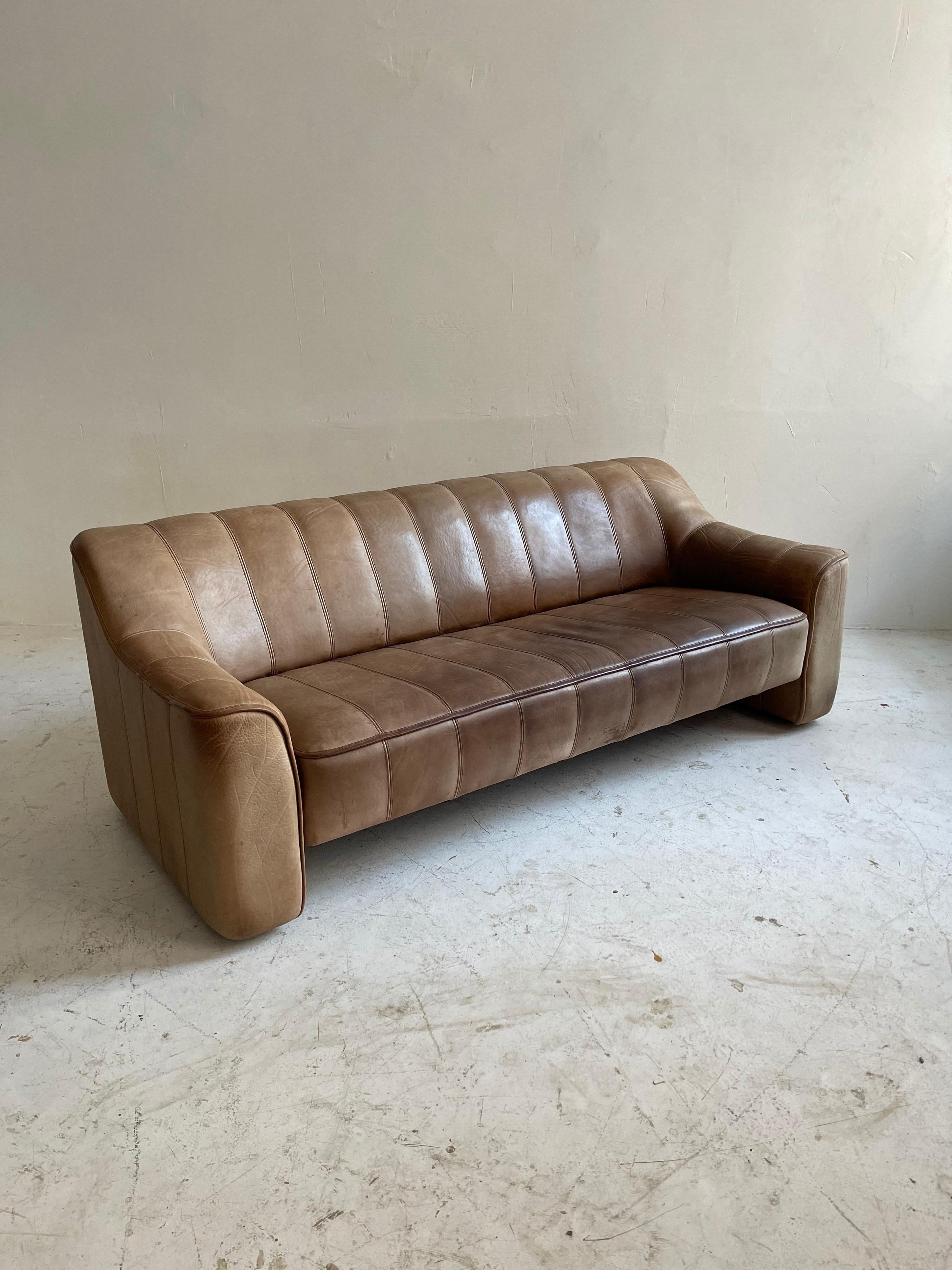 De Sede DS-44 Pair Sofa's in Patinated Cognac Buffalo Leather, Switzerland, 1970 6