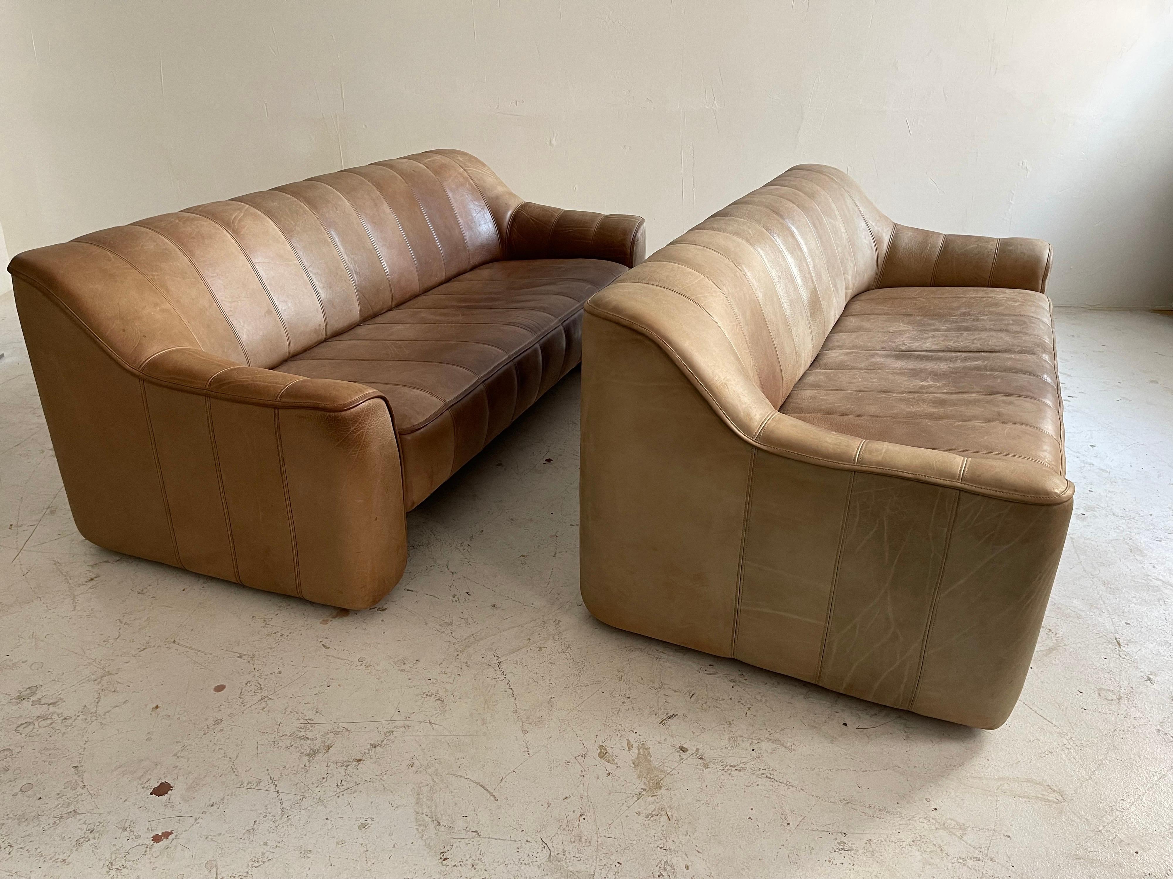 Mid-Century Modern De Sede DS-44 Pair Sofa's in Patinated Cognac Buffalo Leather, Switzerland, 1970