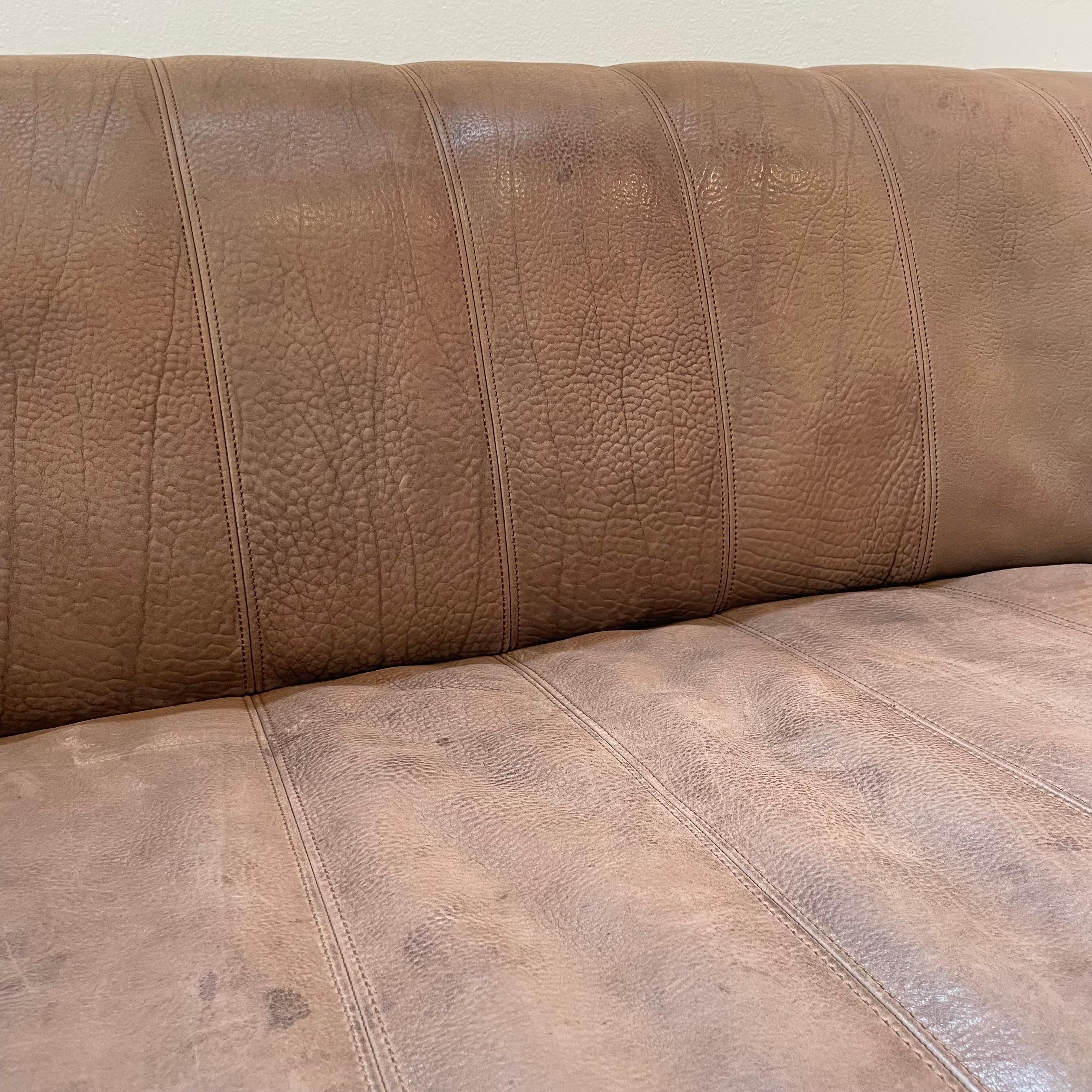 De Sede DS 44 Sofa in Buffalo Leather, 1980s Switzerland 5