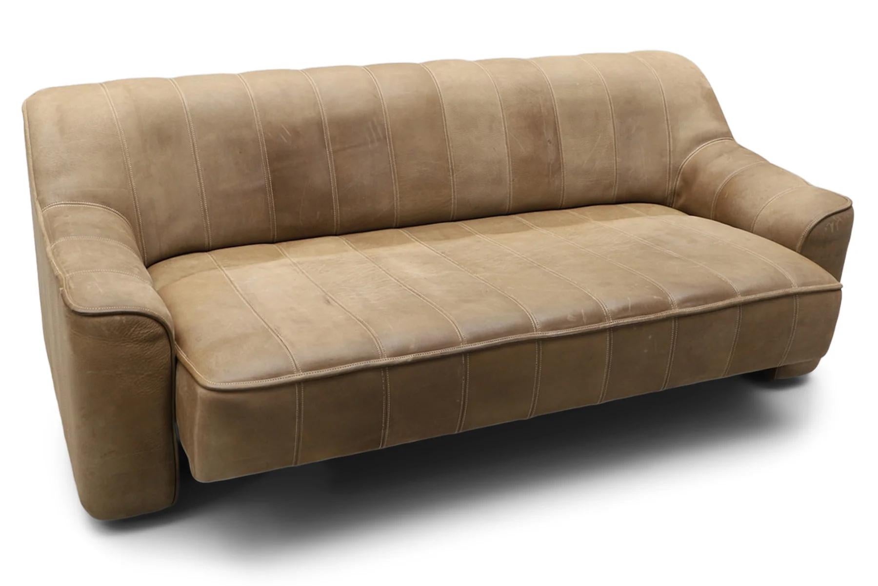 Swiss De sede ds 44 three seat extendable sofa in buffalo leather For Sale