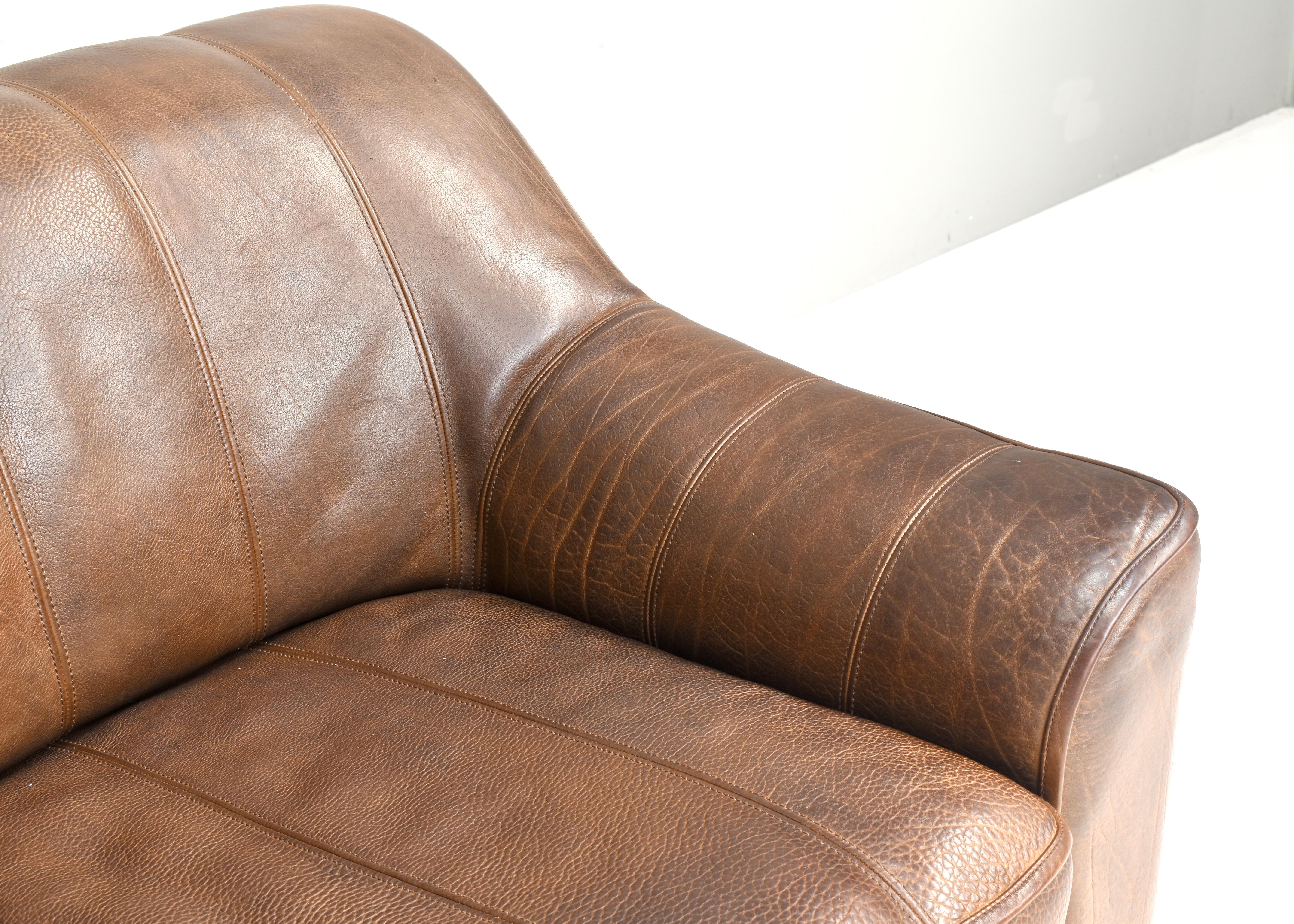 De Sede DS-44 two seat sofa in Tan Buffalo leather – Switzerland, 1970s en vente 4