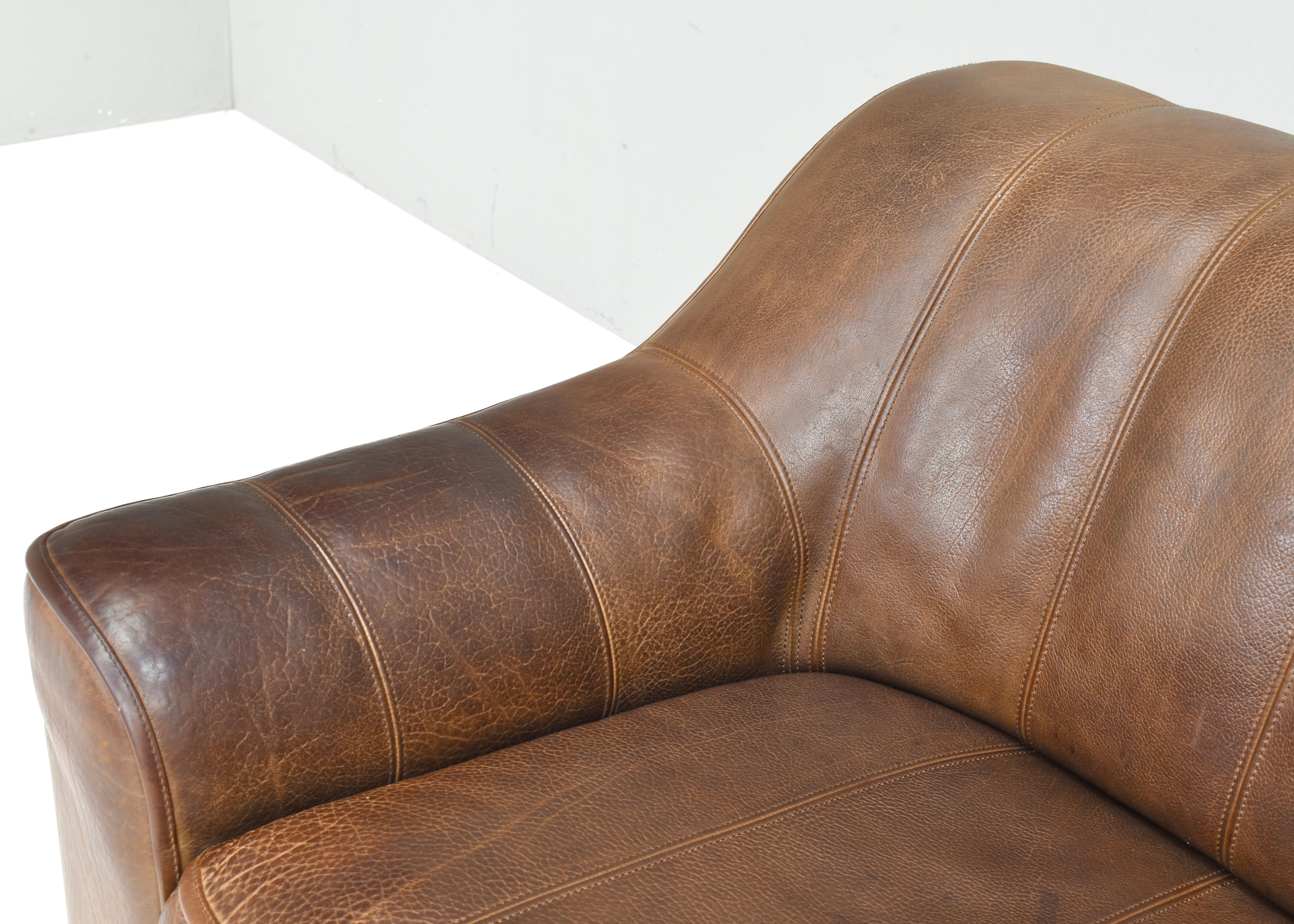 De Sede DS-44 two seat sofa in Tan Buffalo leather – Switzerland, 1970s en vente 6
