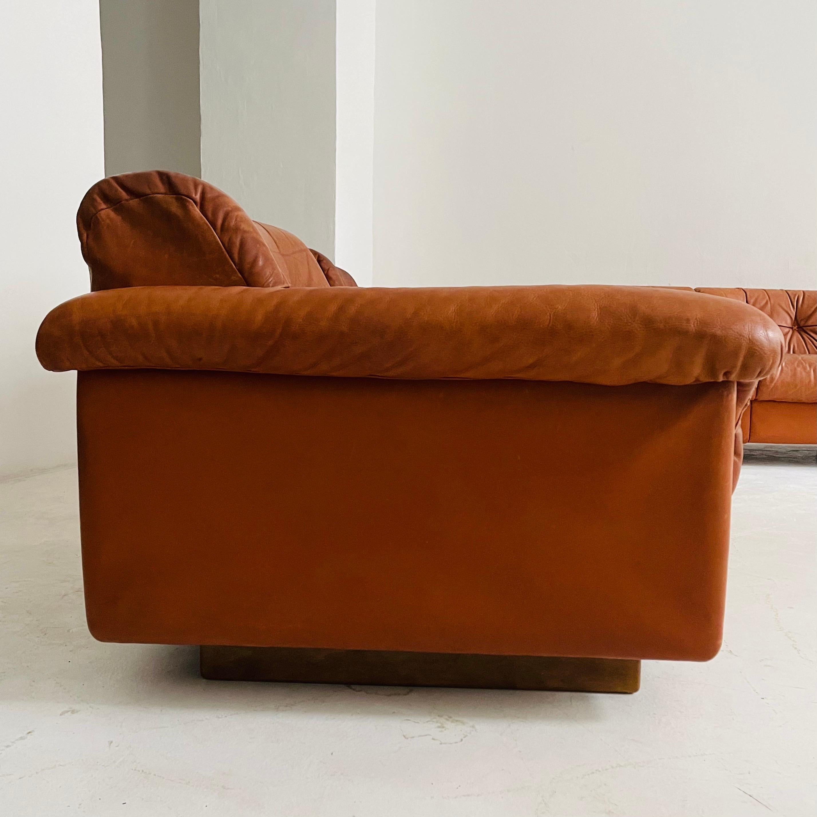 De Sede DS-45 Patinated Cognac Leather Living Room Suite Sofa, Swiss, 1970s For Sale 1