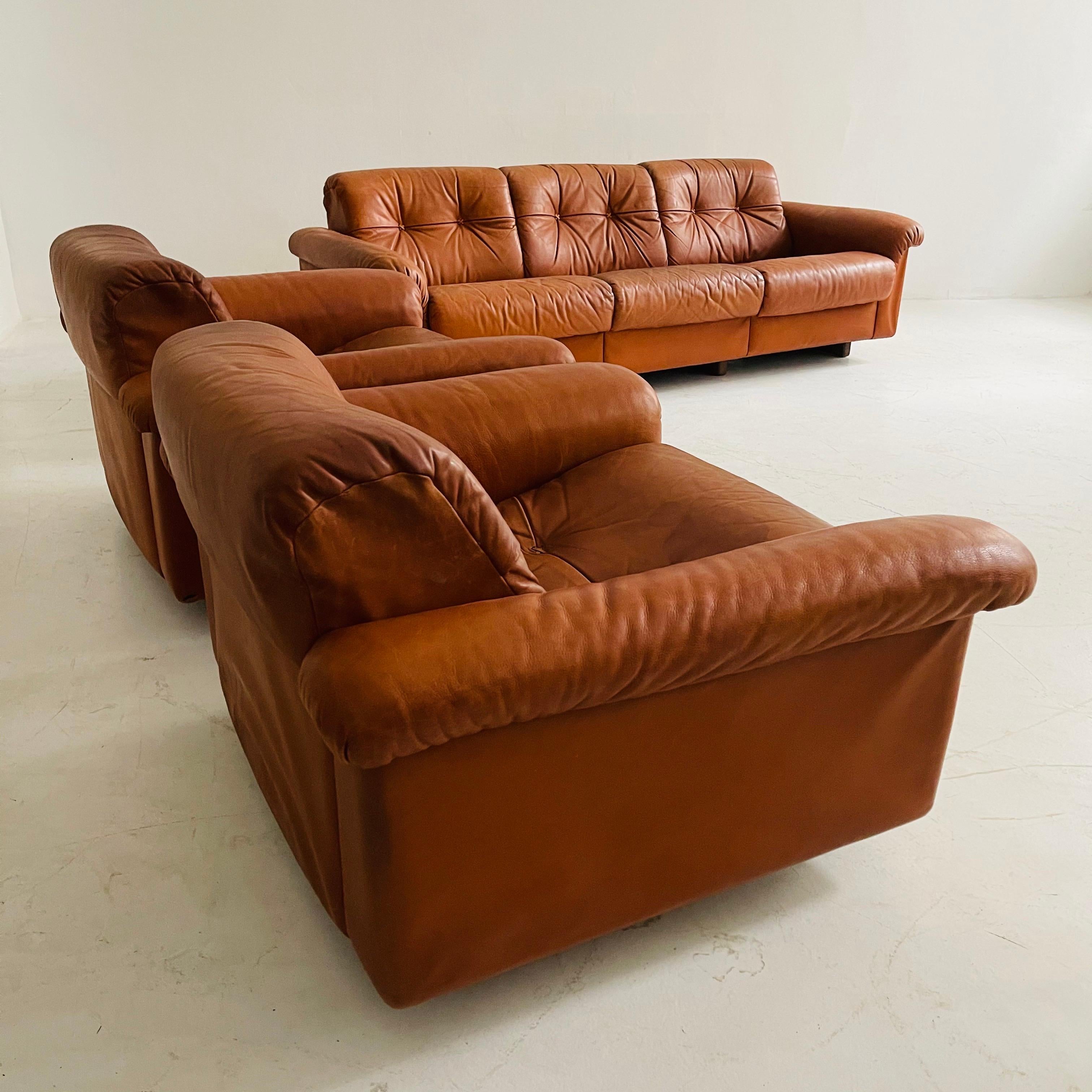 De Sede DS-45 Patinated Cognac Leather Living Room Suite Sofa, Swiss, 1970s For Sale 4