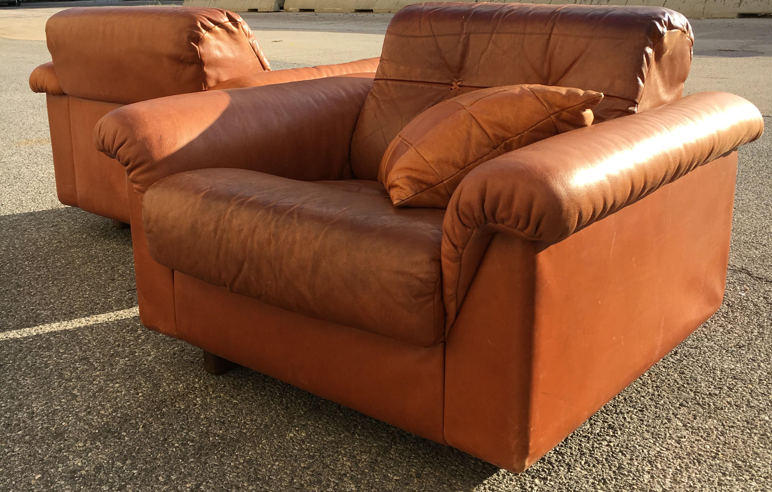 De Sede DS-45 Vintage Patinated Cognac Leather Three-Seat Sofa, Swiss, 1970s 2