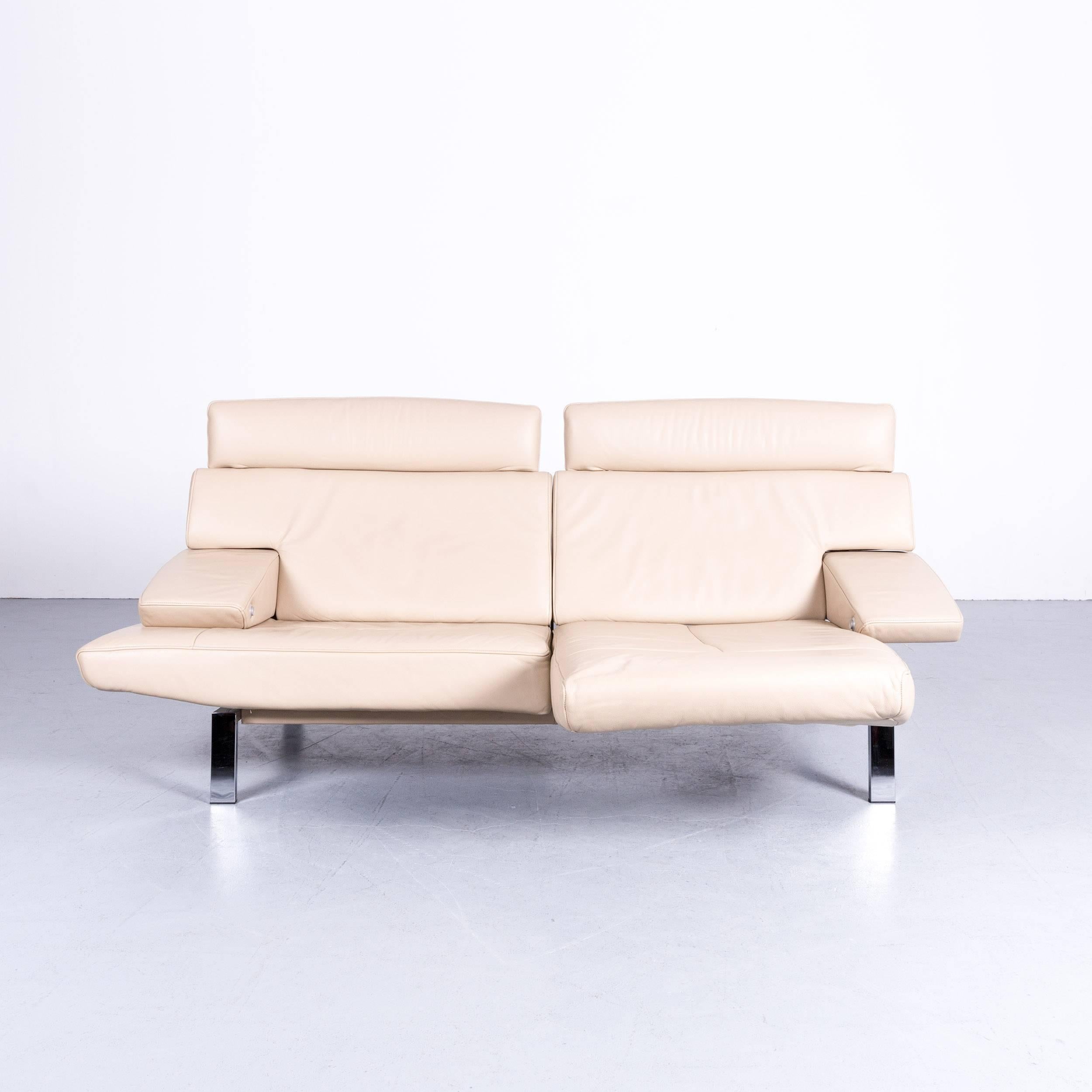 De Sede DS 451 Designer Sofa Leather Crème Beige Relax Function Two-Seat Modern In Good Condition In Cologne, DE