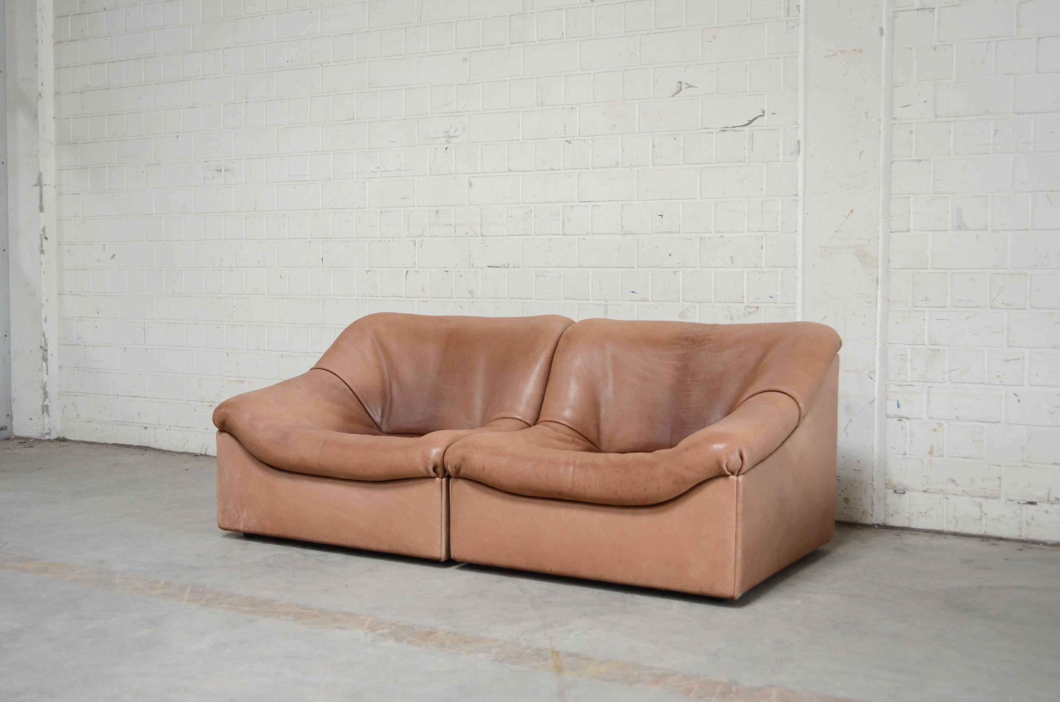 De Sede DS 46 Loveseat Neck Leather Sofa Modul Brown In Good Condition For Sale In Munich, Bavaria