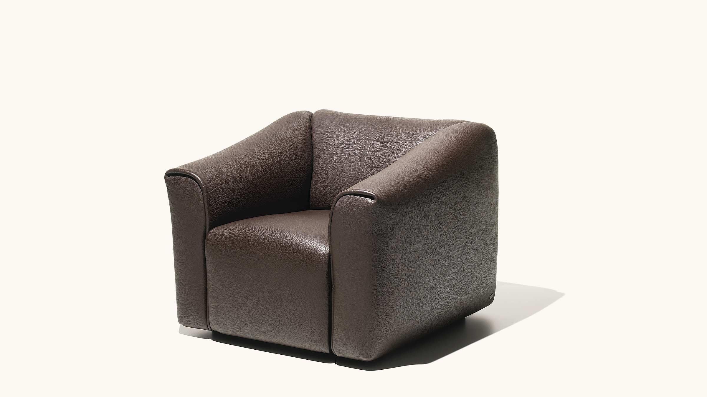 Modern De Sede DS-47 Armchair in Brown Leather Upholstery by Antonella Scarpitta For Sale