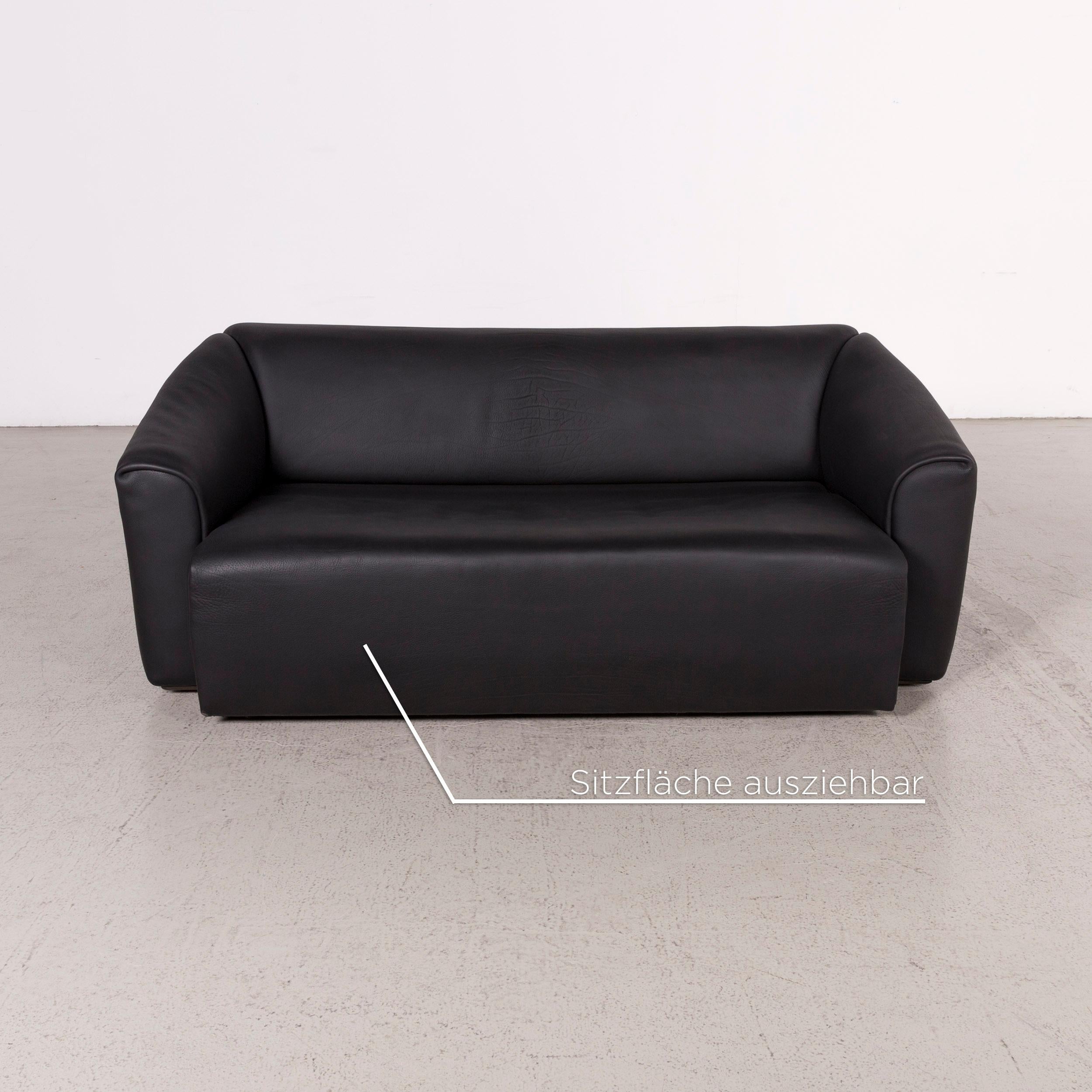 De Sede ds 47 Designer Leather Sofa Black Two-Seat Real Leather Couch In Good Condition For Sale In Cologne, DE