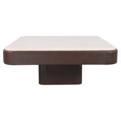De Sede DS 47 Tavolo quadrato grande in pelle marrone e pietra di travertino, circa 1970