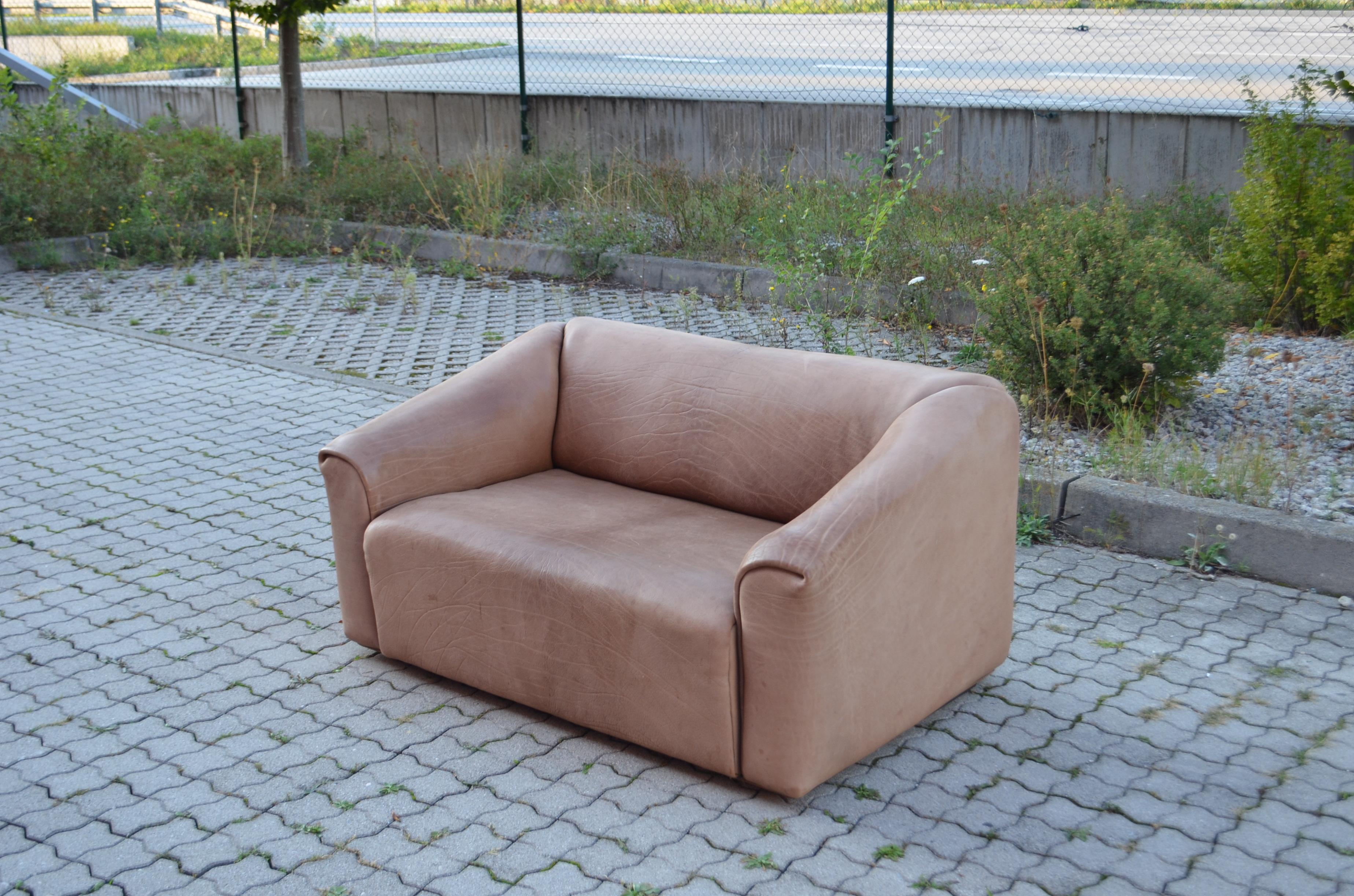 Late 20th Century De Sede DS 47 Loveseat Neck Leather Sofa brown For Sale
