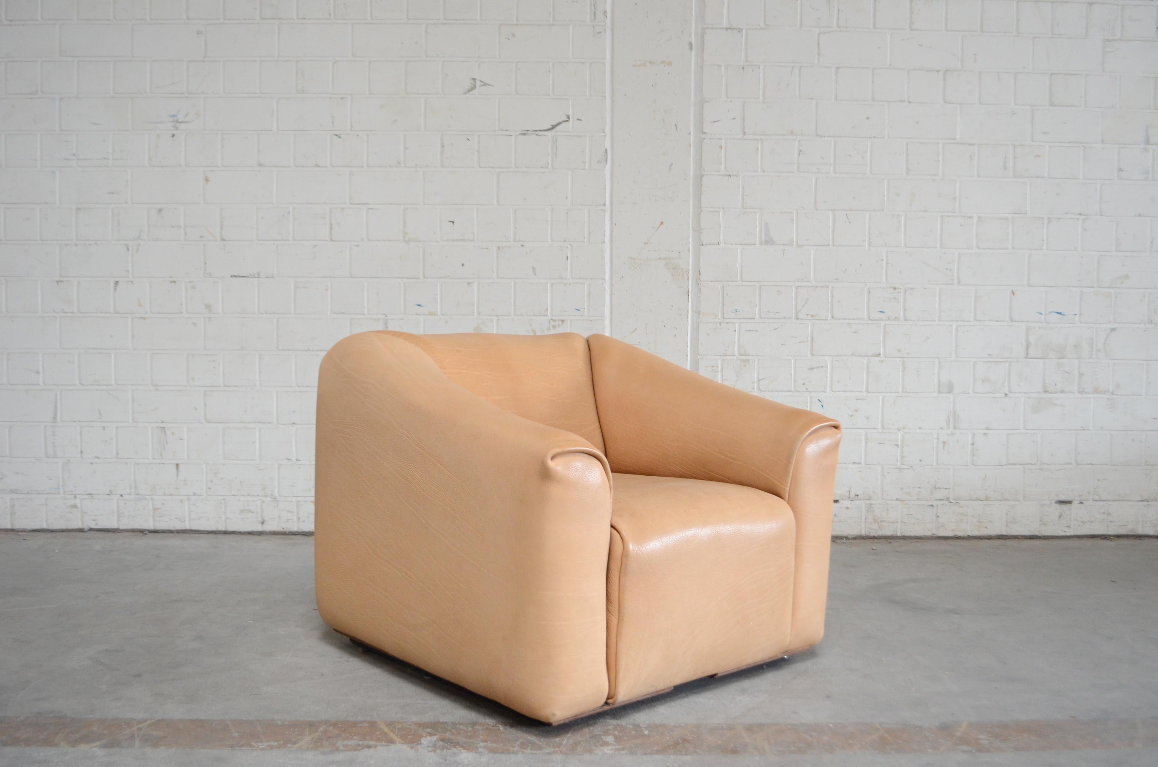 De Sede DS 47 Neck Leather Armchair 6