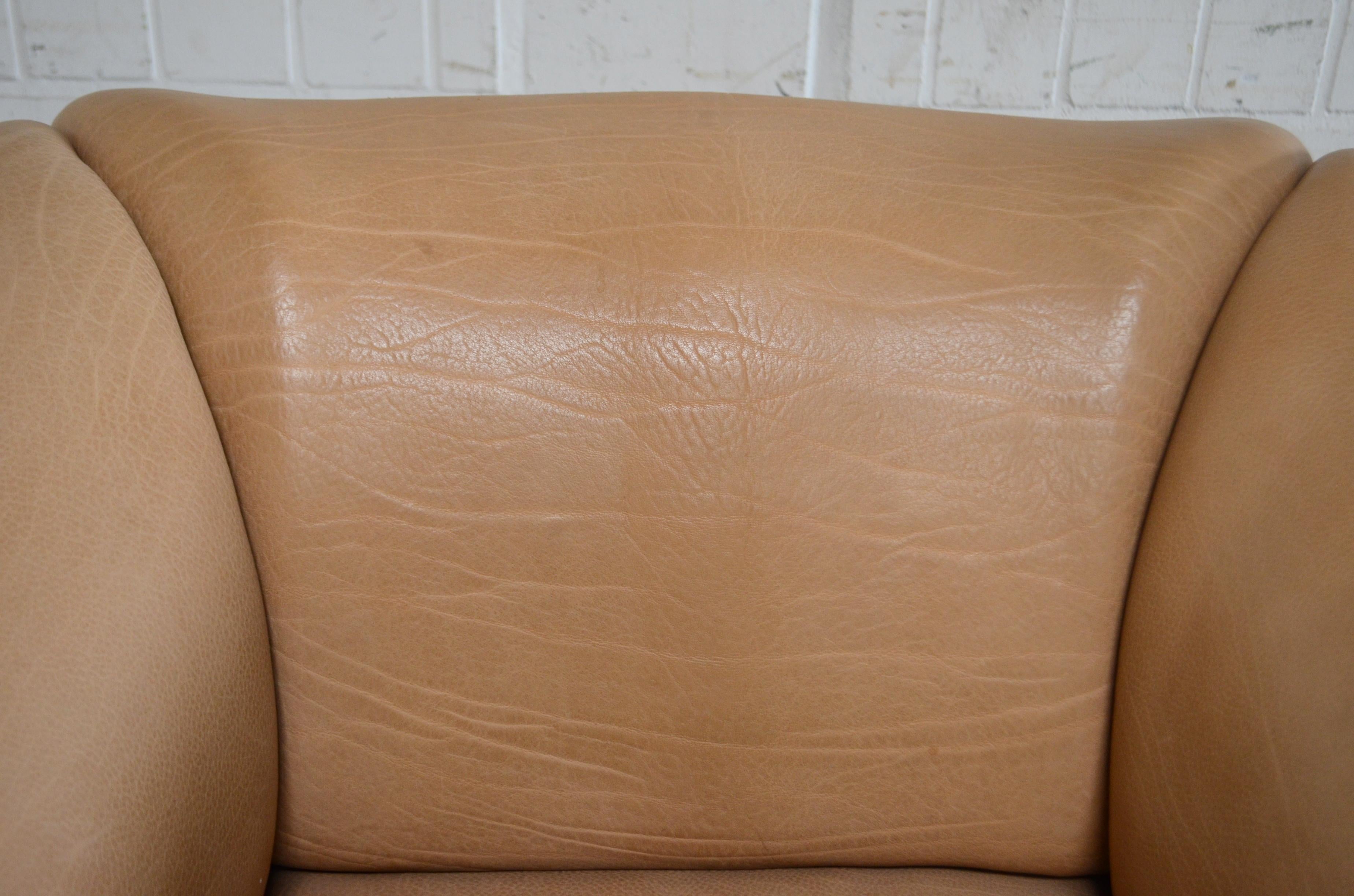 De Sede DS 47 Neck Leather Armchair 2
