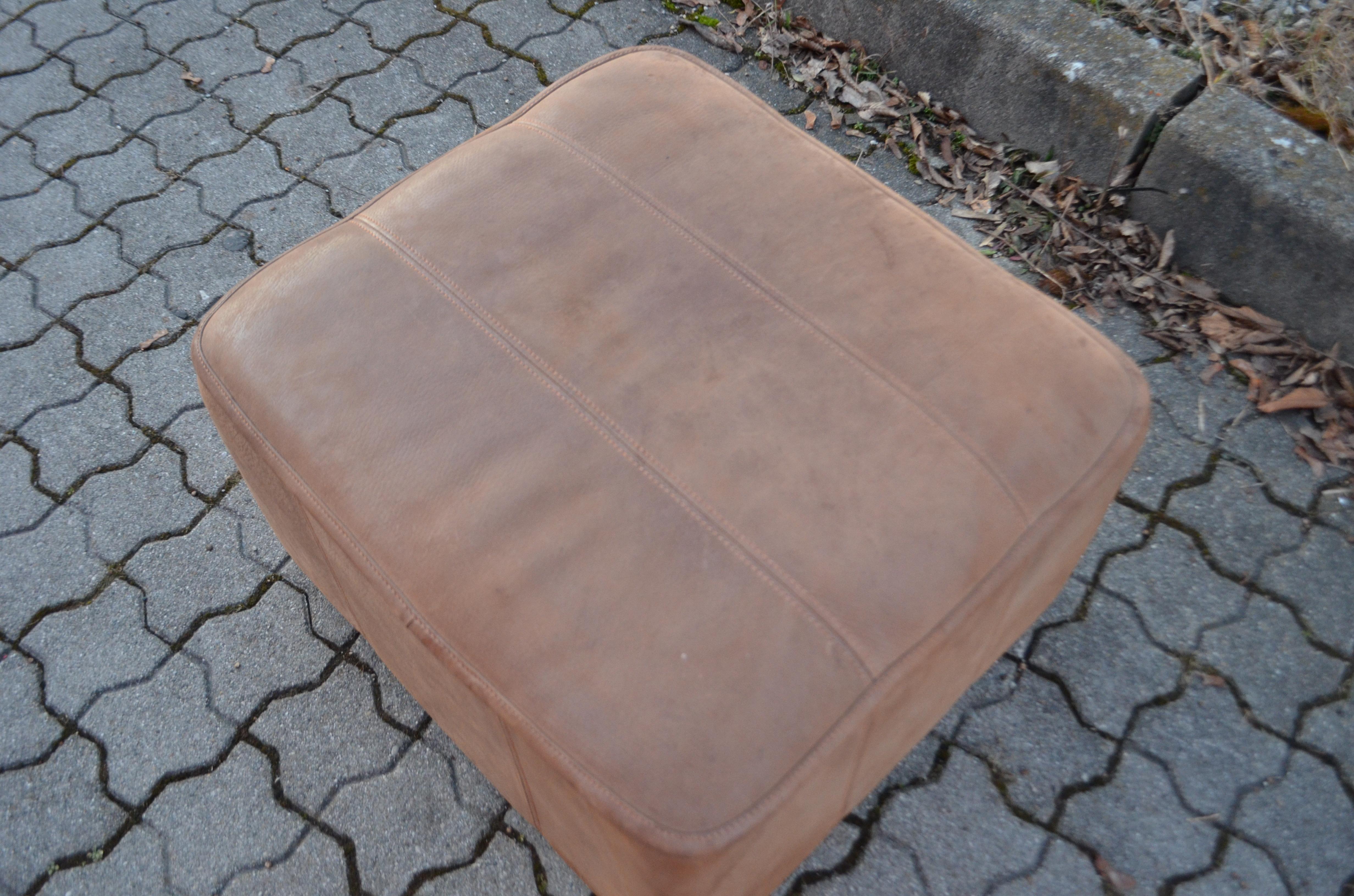 Swiss De Sede DS 47 Neck Leather Ottoman Pouf For Sale