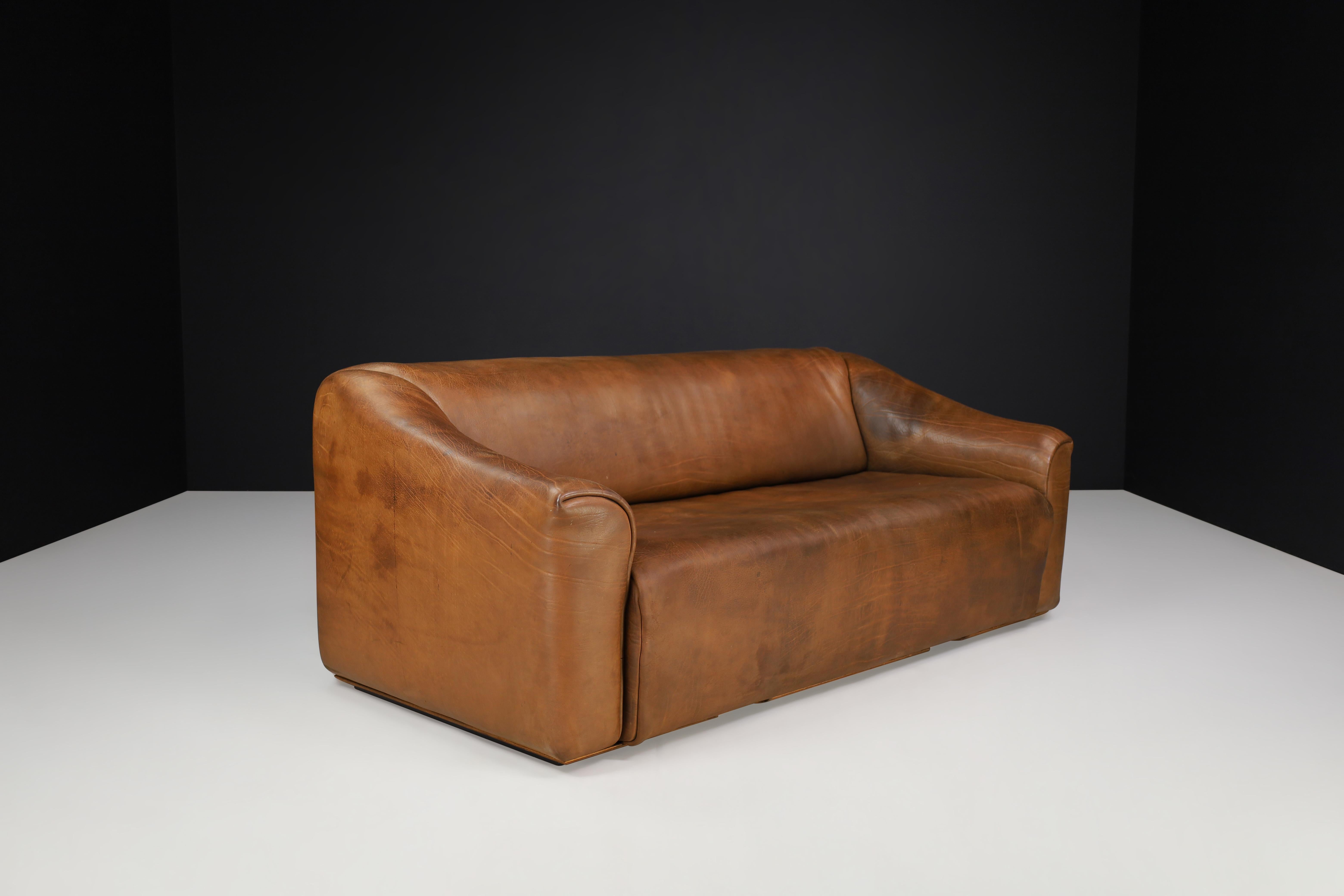 De Sede DS-47 Leder-Sofa mit Neckholder aus der Schweiz, 1970er Jahre   (20. Jahrhundert)