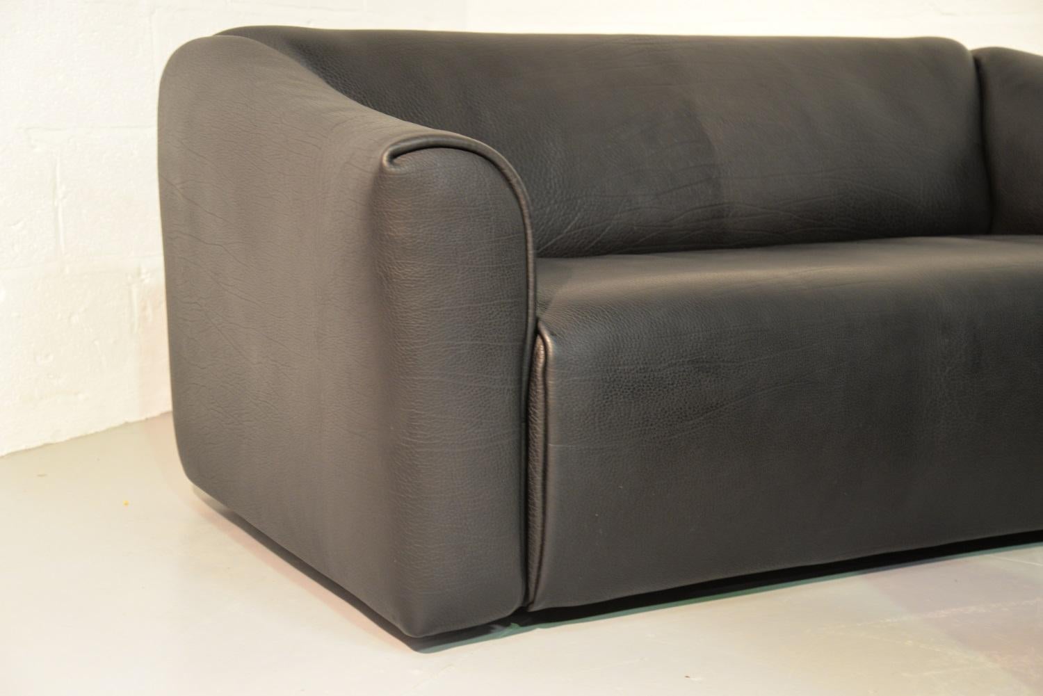 De Sede DS 47 Original Neck Leather Designer Sofa, Switzerland 1970`s In Good Condition For Sale In Fen Drayton, Cambridgeshire