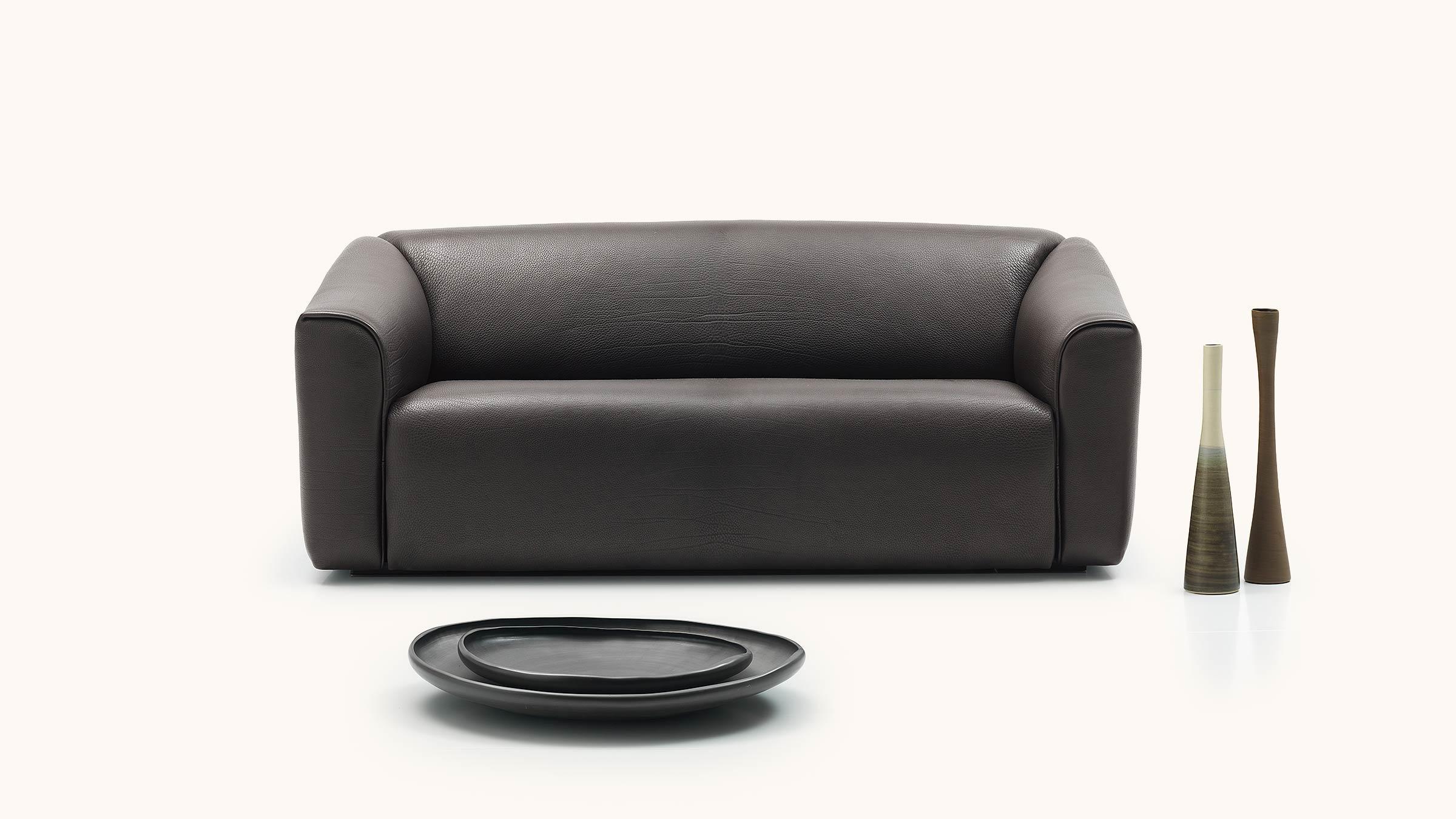 Modern De Sede DS-47 Sofa in Black Upholstery by Antonella Scarpitta For Sale