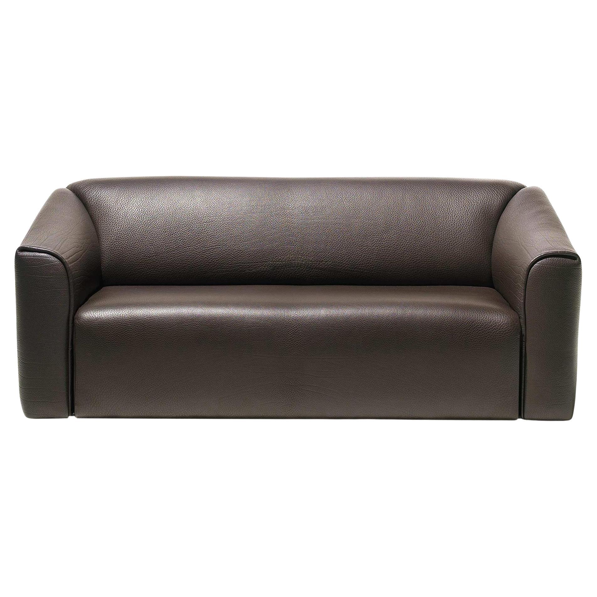 De Sede DS-47 Sofa in Brown Leather Upholstery by Antonella Scarpitta For Sale