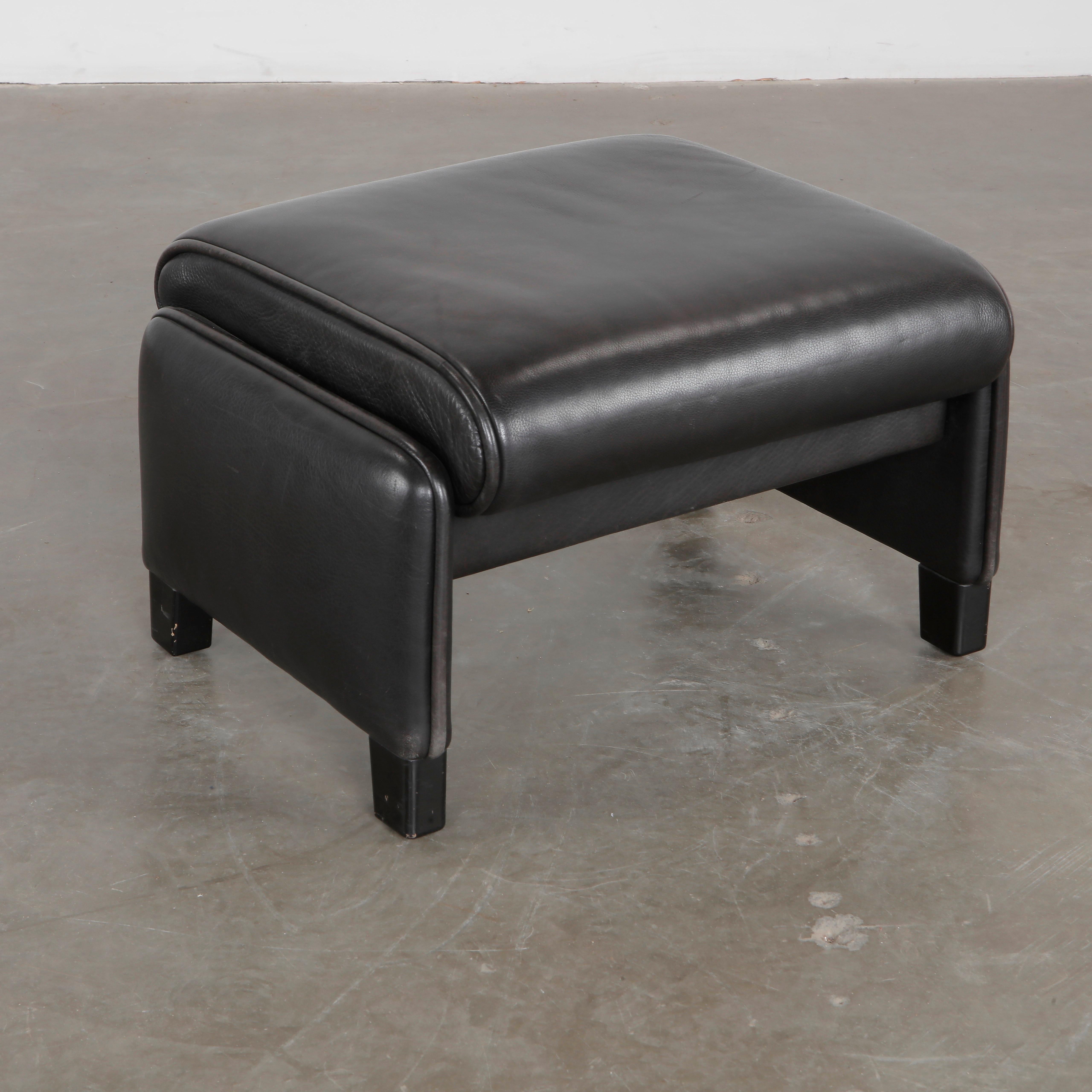 De Sede, DS 49 Sillón de cuero negro, años 70 finales del siglo XX en venta