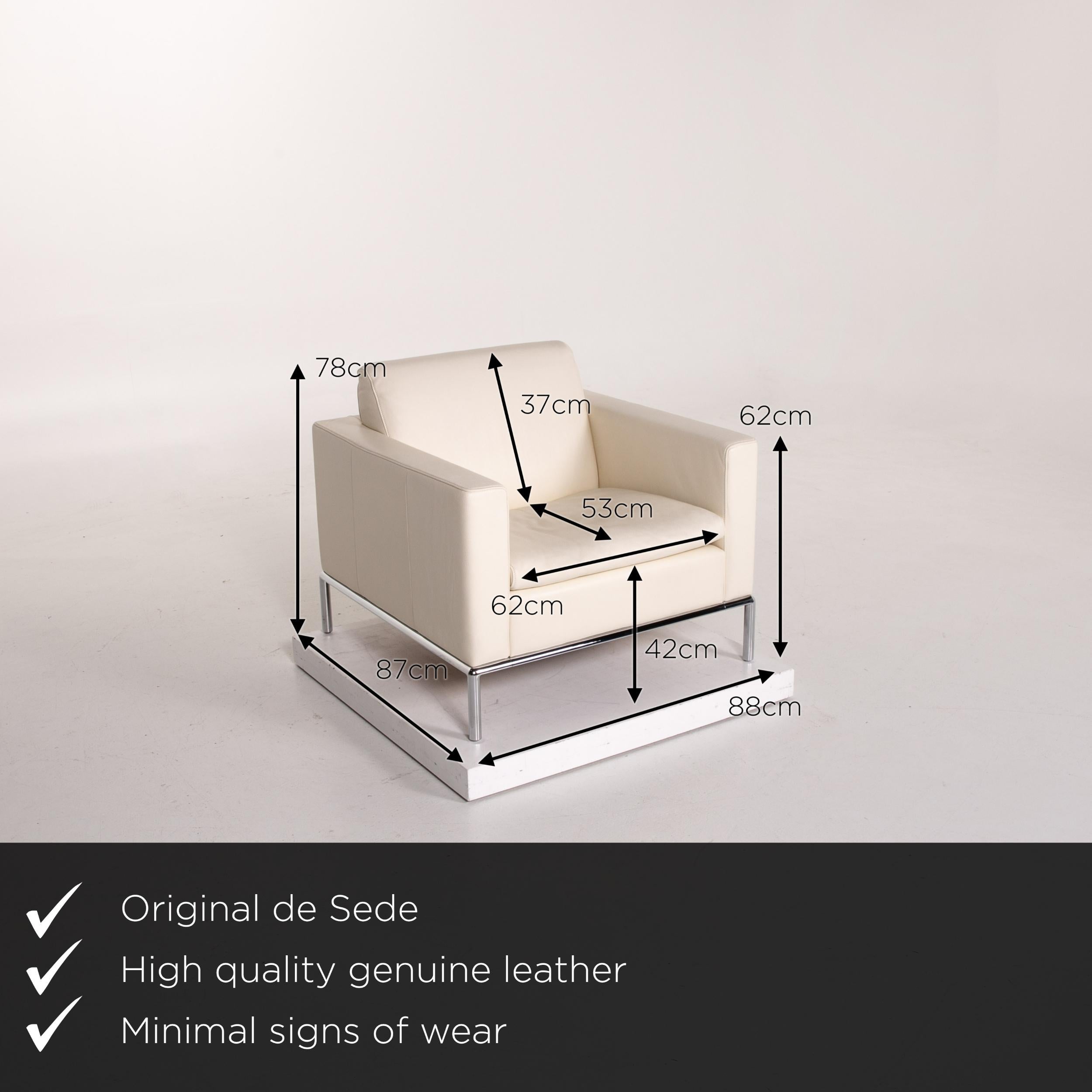 We present to you a De Sede DS 5 leather armchair cream.
 

 Product measurements in centimeters:
 

Depth 87
Width 88
Height 78
Seat height 42
Rest height 62
Seat depth 53
Seat width 62
Back height 37.
 