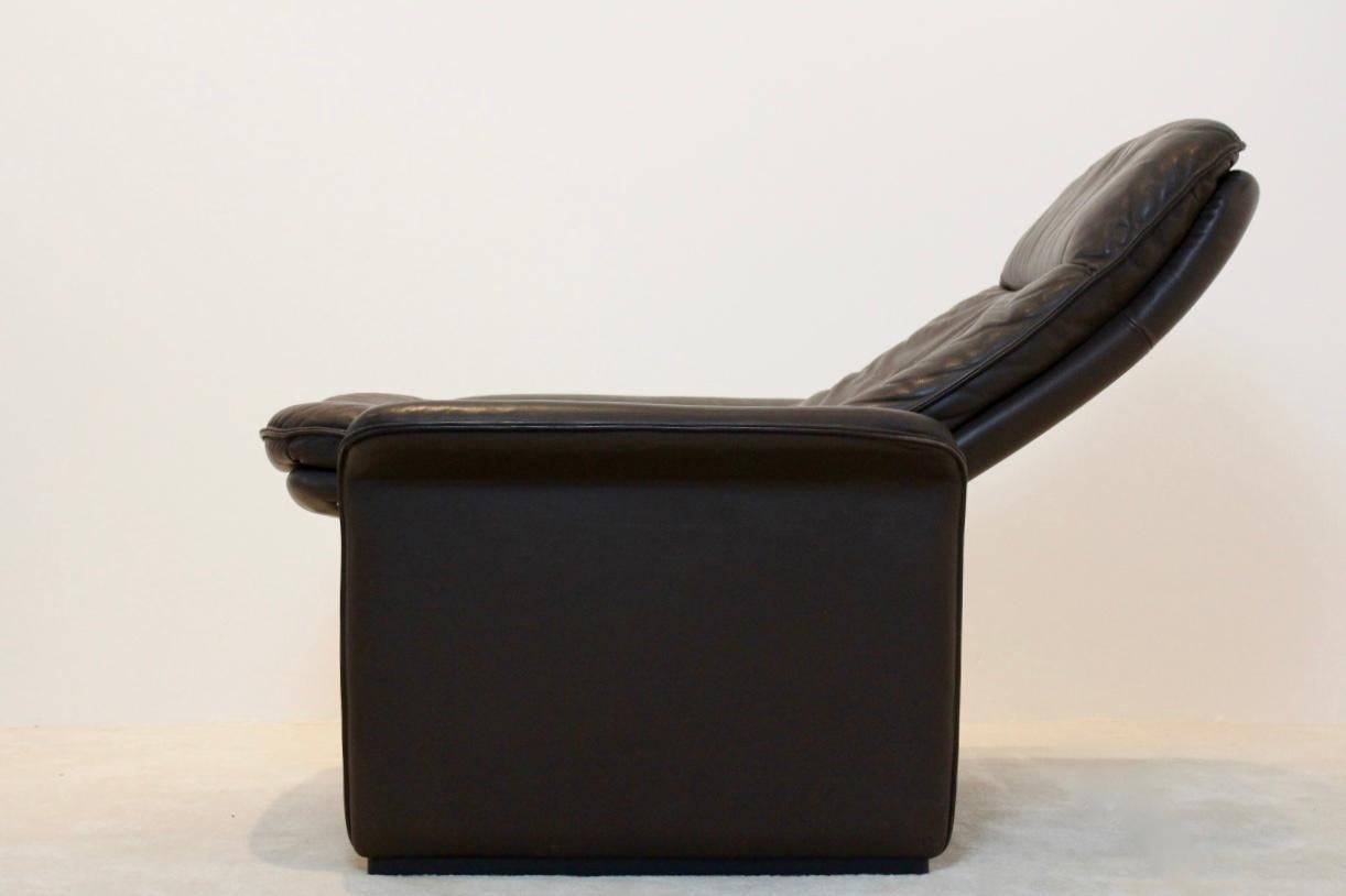 Swiss De Sede DS-50 Adjustable Lounge Chair and Ottoman in Soft Thick Chocolate Brown