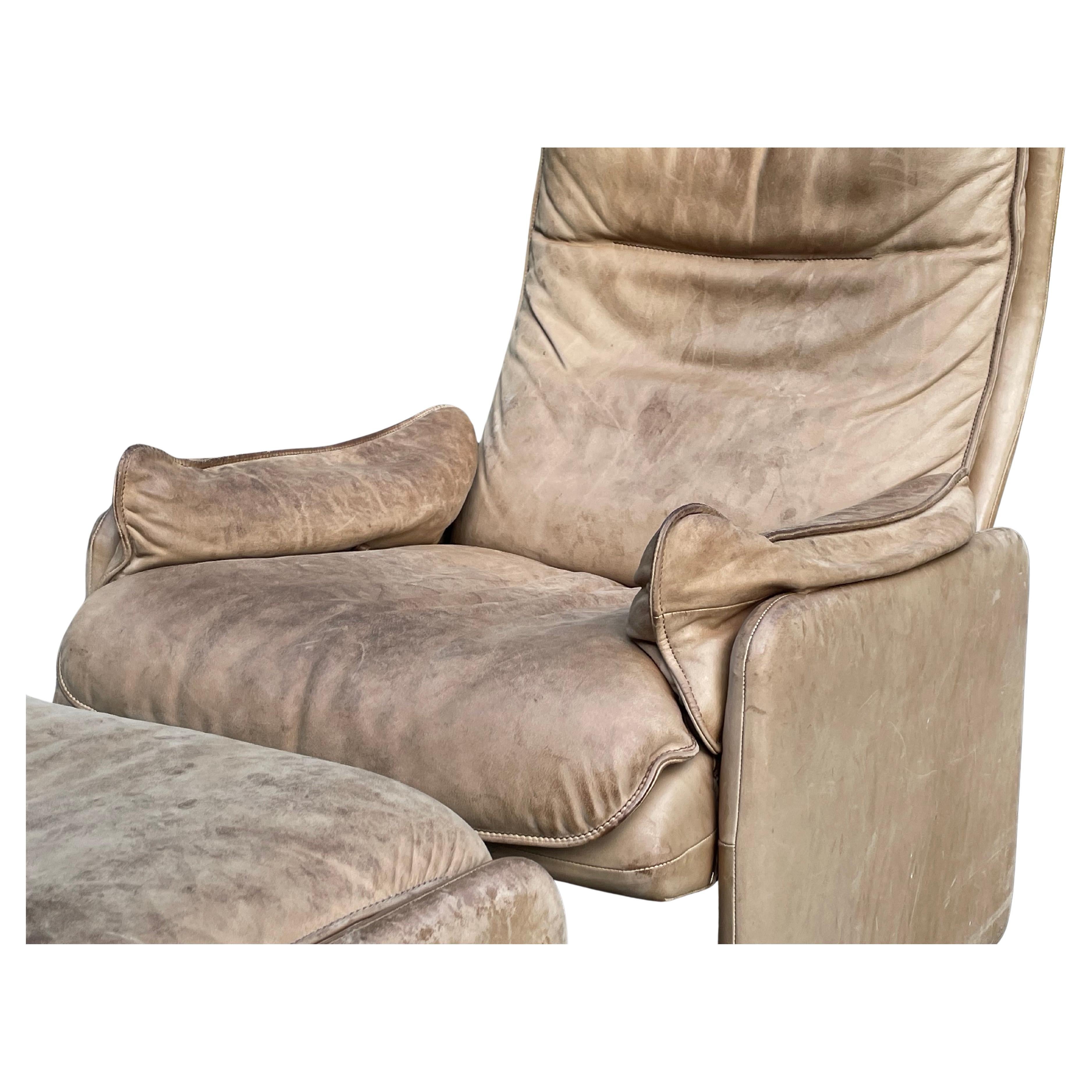 De Sede DS-50 Buffalo Leather Lounge Chair & Ottoman, Circa 1970s In Good Condition For Sale In Los Angeles, CA
