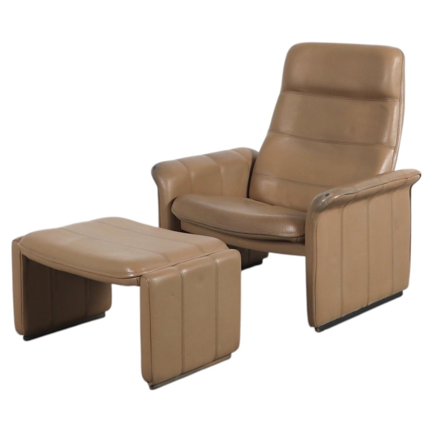 De Sede DS 50 Natural Leather Recliner and Ottoman, 1980s For Sale
