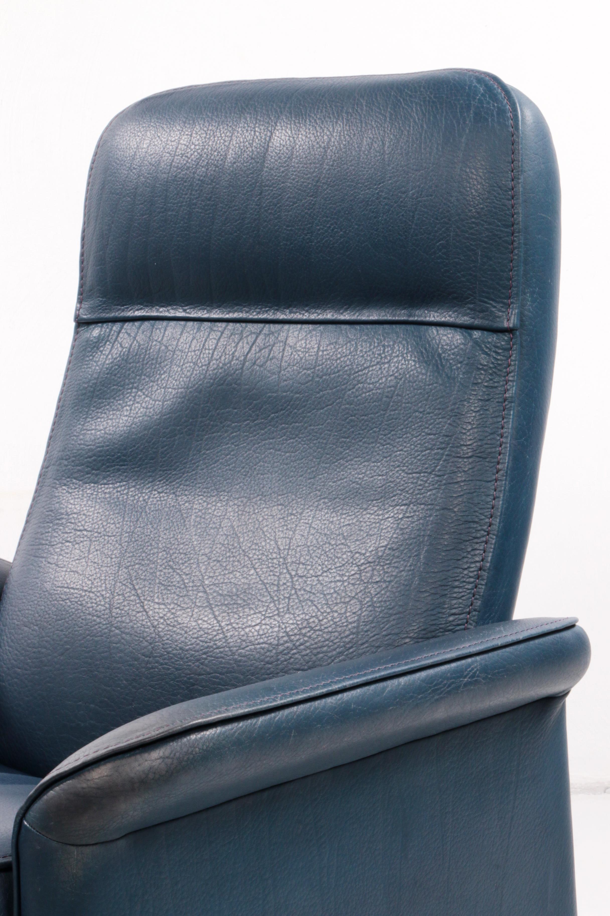 De Sede Ds 50 Relax Armchair with Hocker Leather Petrol Colour, 1980 Switzerland 4