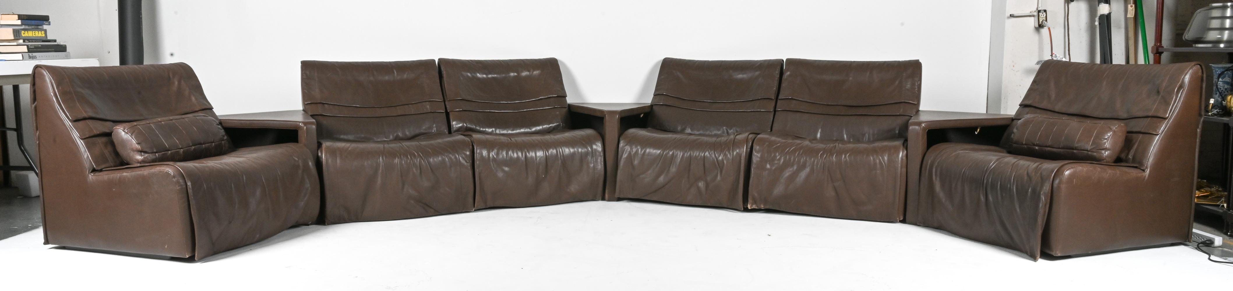 De Sede DS 500 Modular Sectional Sofa & Table Suite in Brown Leather In Good Condition For Sale In Norwalk, CT