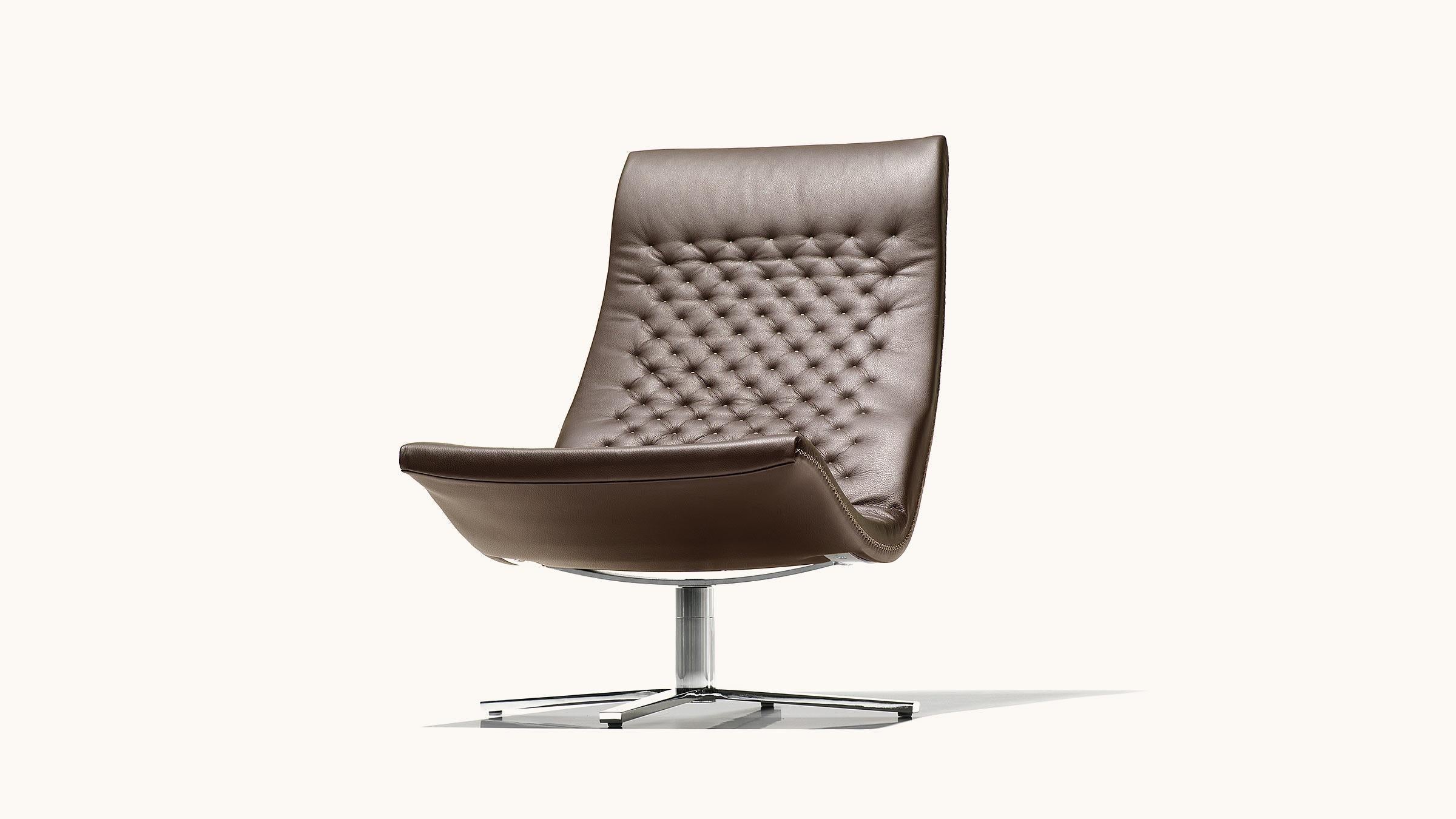 The DS-51 swivel armchair helped establish De Sede’s worldwide reputation for Swiss hand craftsmanship and production of the highest quality. Optionally available with or without armrests, this design Classic guarantees high comfort and convenience
