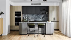 De Sede DS 515 Low Barstool in Leather by Greutmann Bolzern