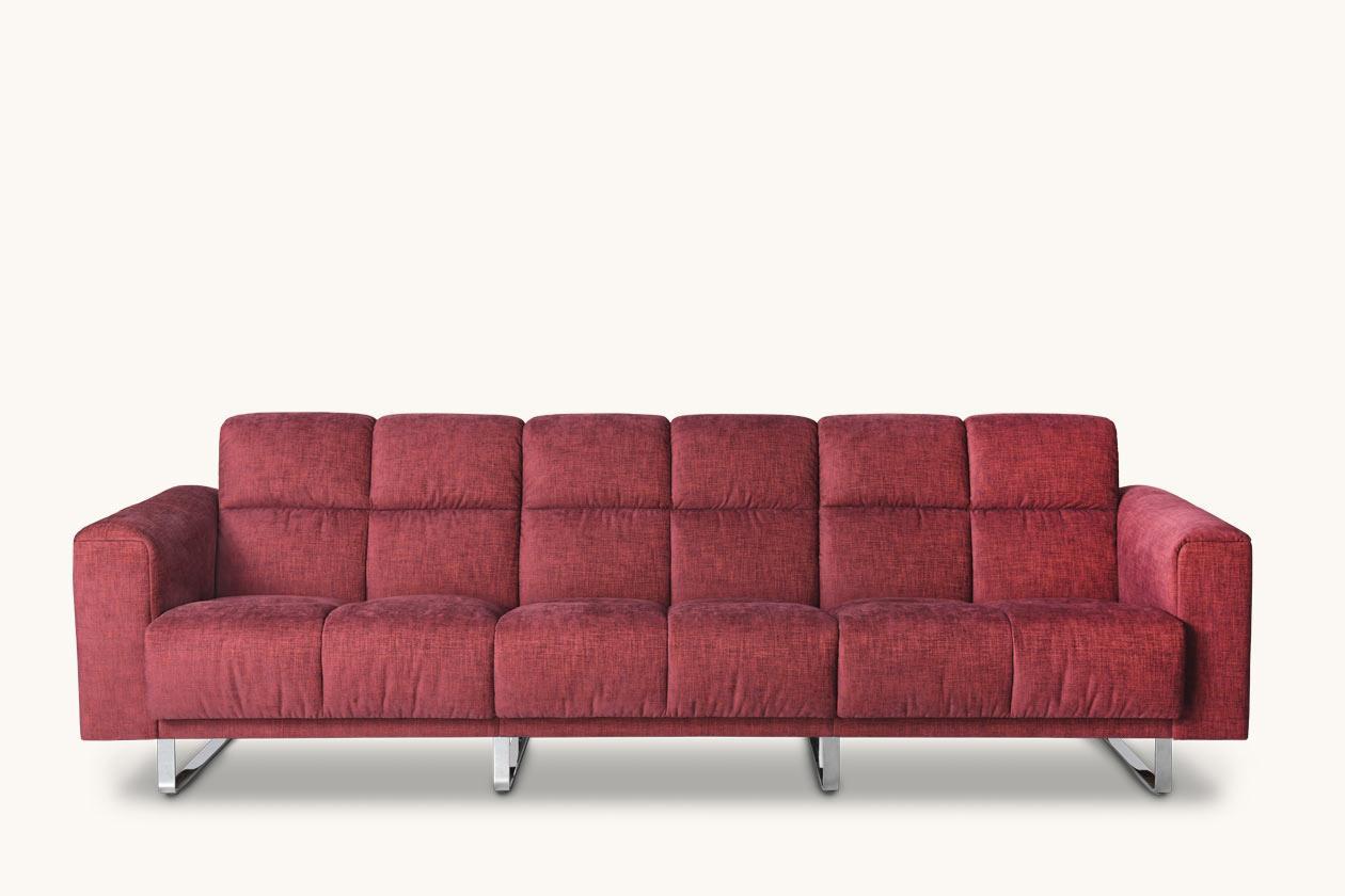 Modern De Sede DS 580 Three-Seat Sofa in Red Upholstery by De Sede Design-Team For Sale