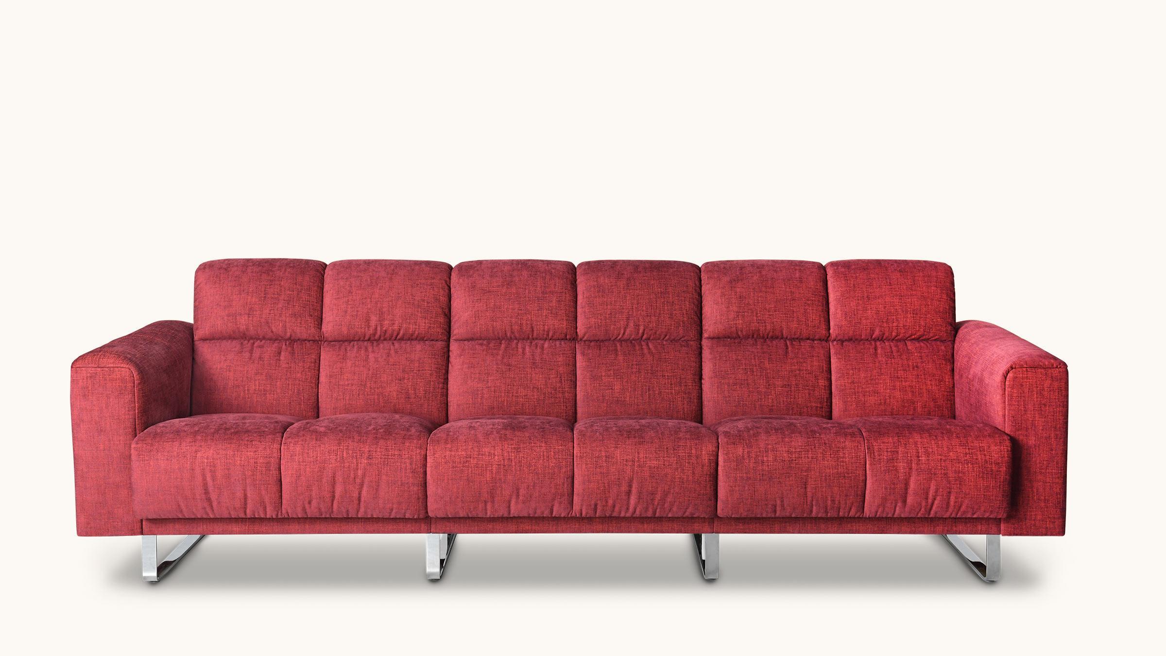 Swiss De Sede DS 580 Three-Seat Sofa in Red Upholstery by De Sede Design-Team For Sale
