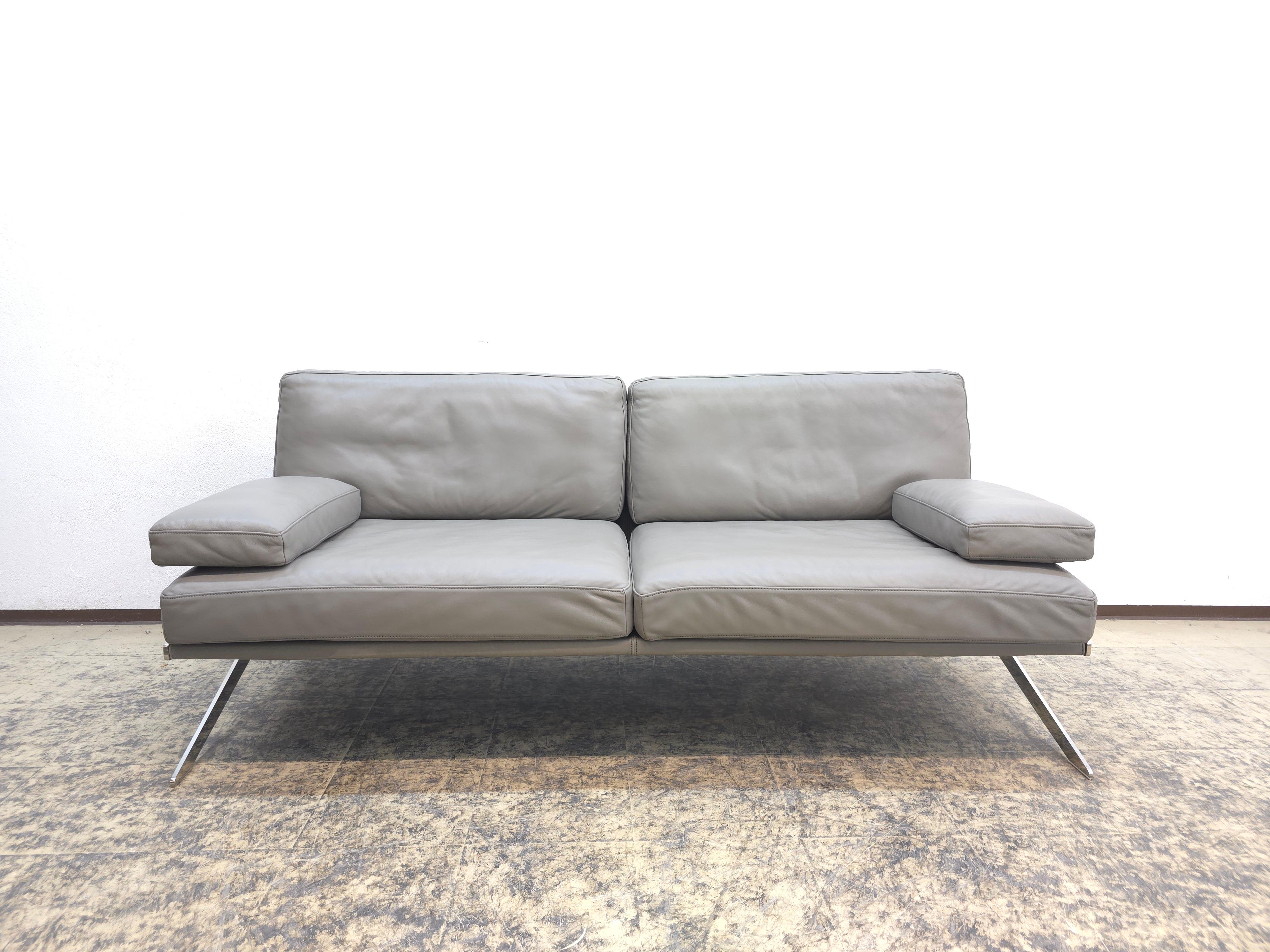 De Sede DS-60 Graues Leder Ledersofa Ledersessel Tisch Designklassiker (Metall) im Angebot