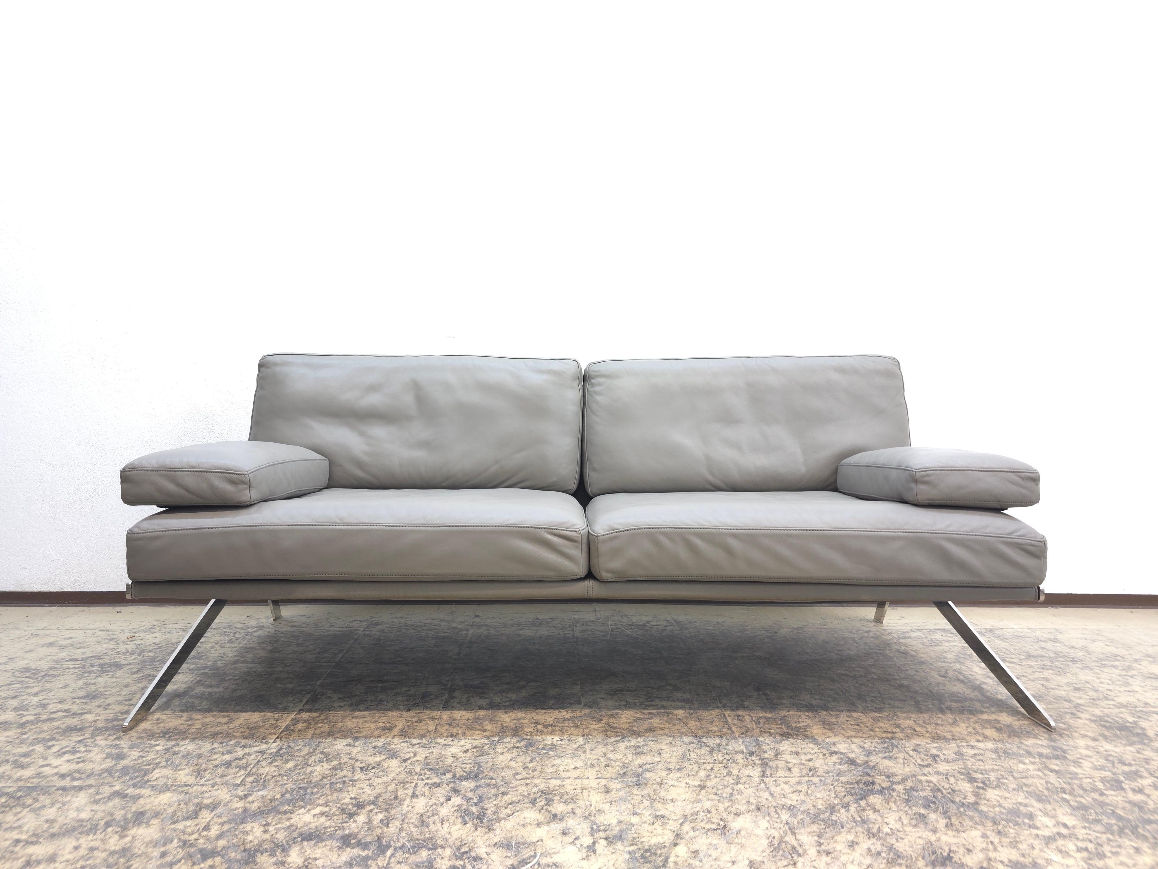 De Sede DS-60 Graues Leder Ledersofa Ledersessel Tisch Designklassiker im Angebot 1