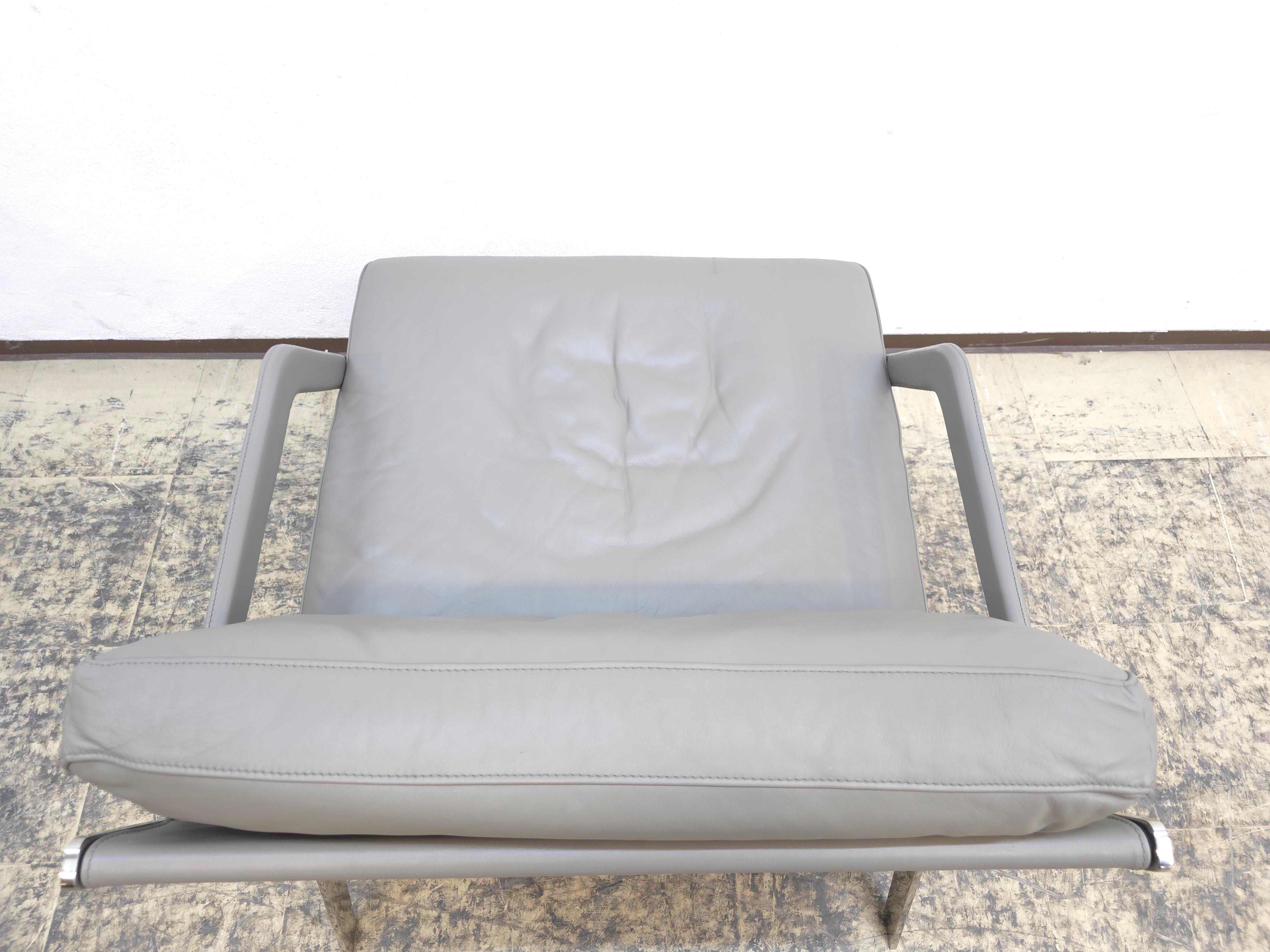 Minimalist De Sede DS-60 Ledersessel Grau Designklassiker Blickfang For Sale