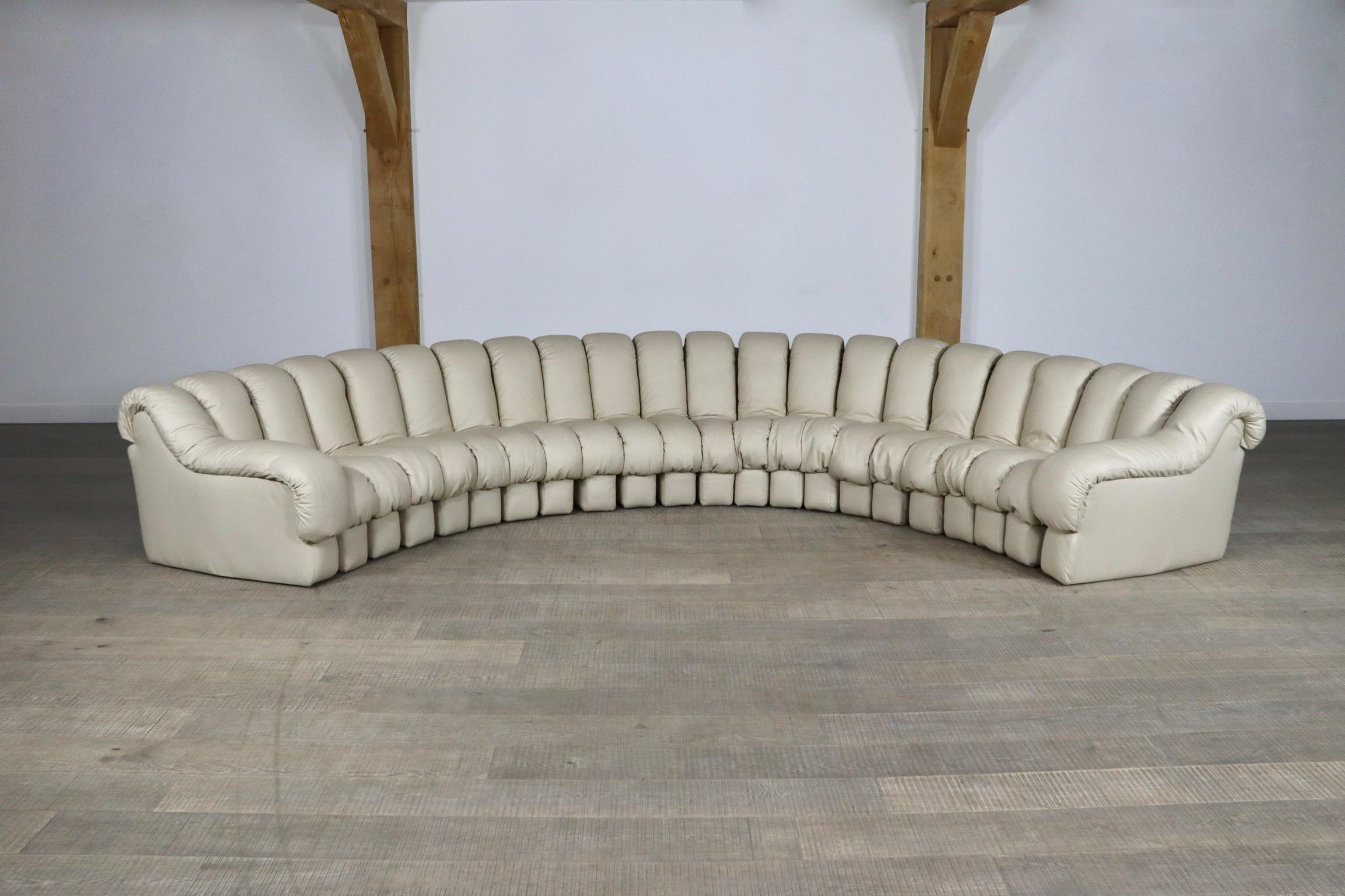 De Sede Ds 600 “Non-Stop” Cream Leather Sofa by Heinz Ulrich, Ueli Berger  2