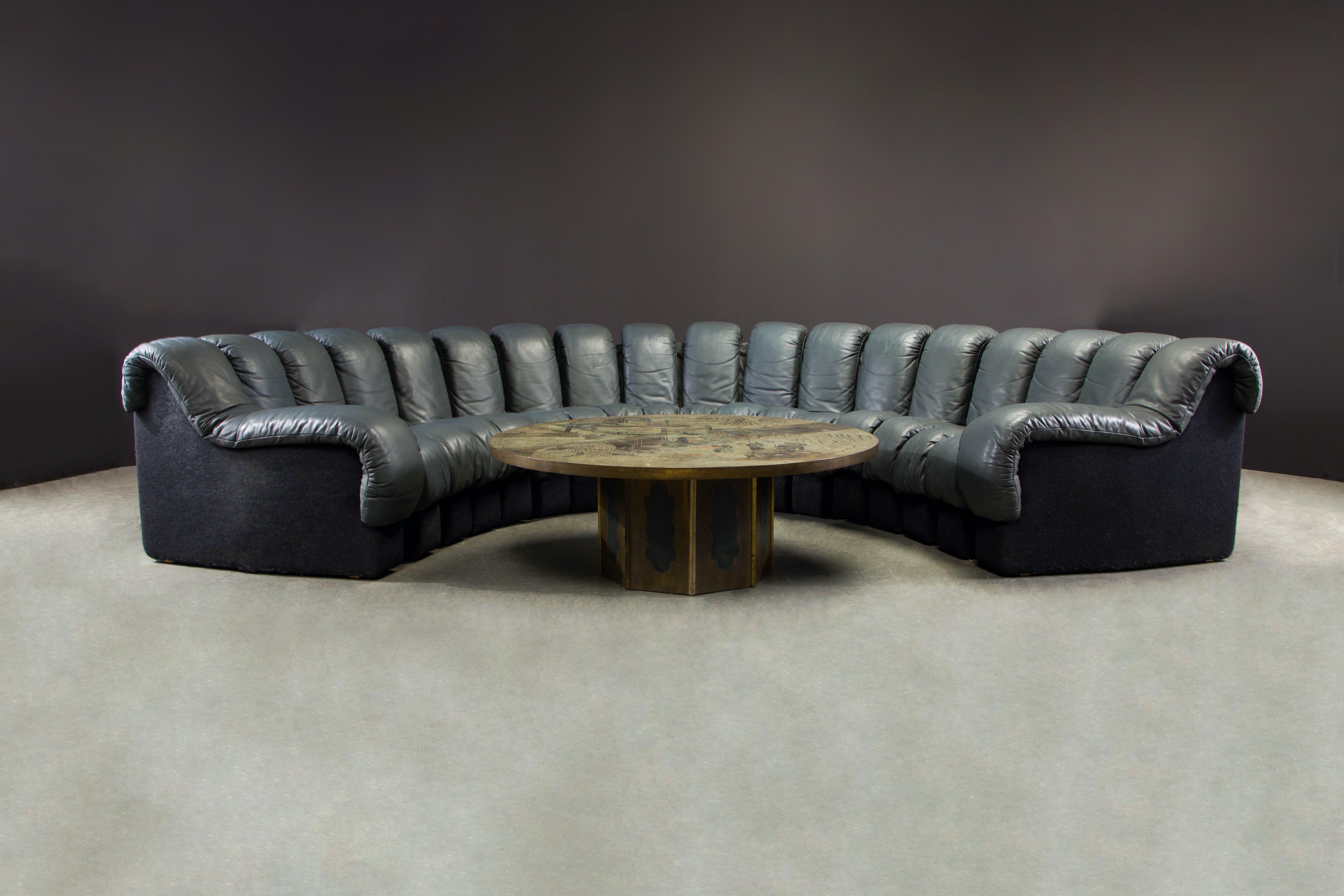 Late 20th Century De Sede DS-600 'Non-Stop Sectional Sofa' in Grey Leather, 18 Elements 