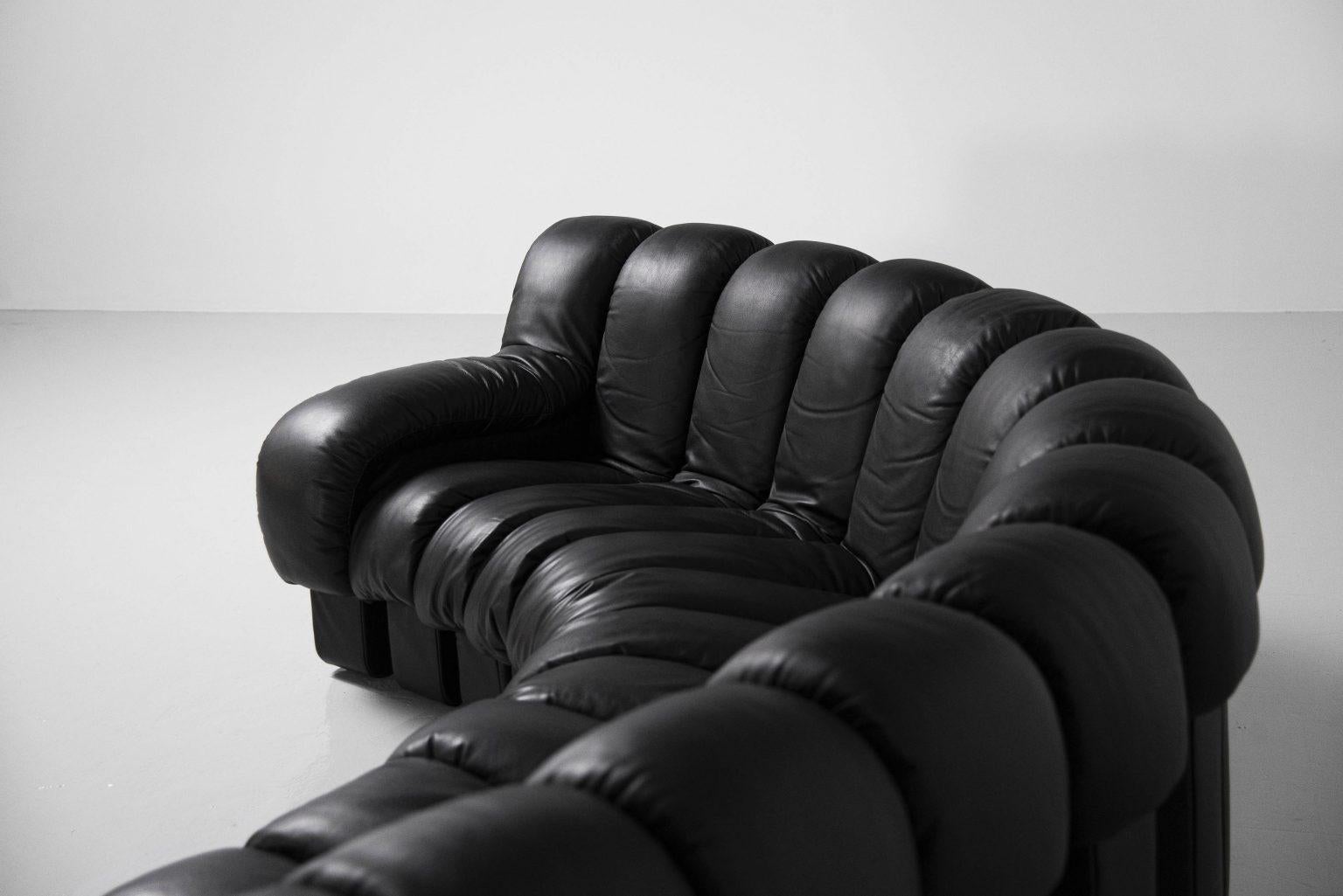 XXIe siècle et contemporain Canapé modulaire en forme de serpent non-stop DS-600 en cuir noir De Sede en vente