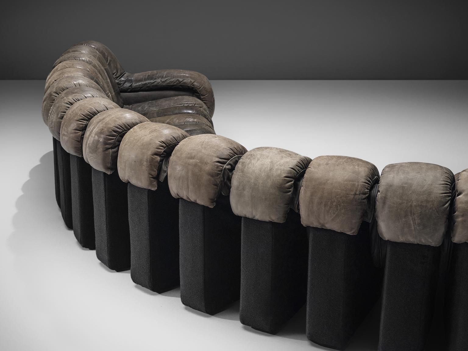 De Sede DS-600 Original Grey Leather Sofa In Good Condition In Waalwijk, NL