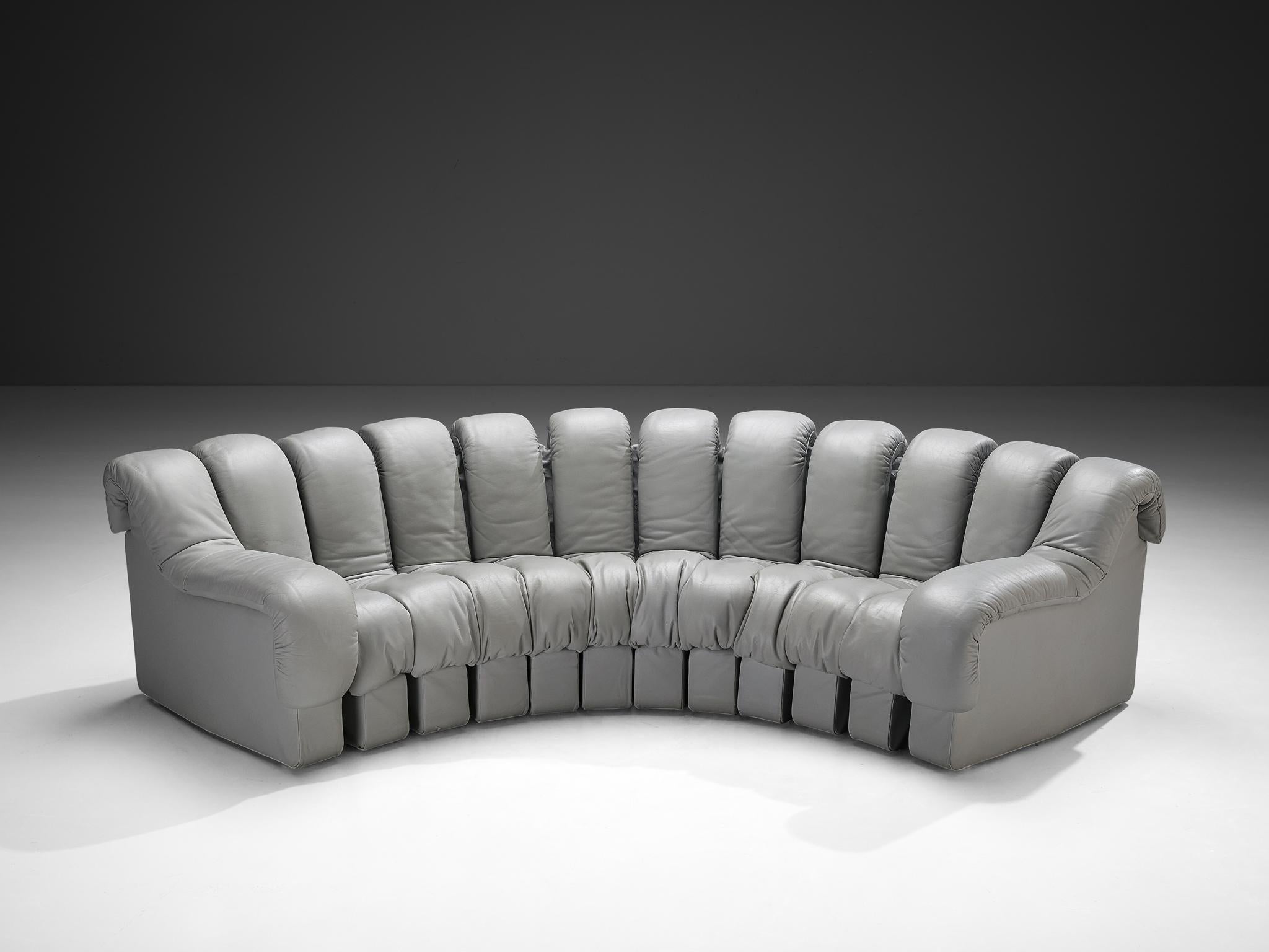 Canapé sectionnel « Serpent » DS-600 en cuir gris clair De Sede en vente 2