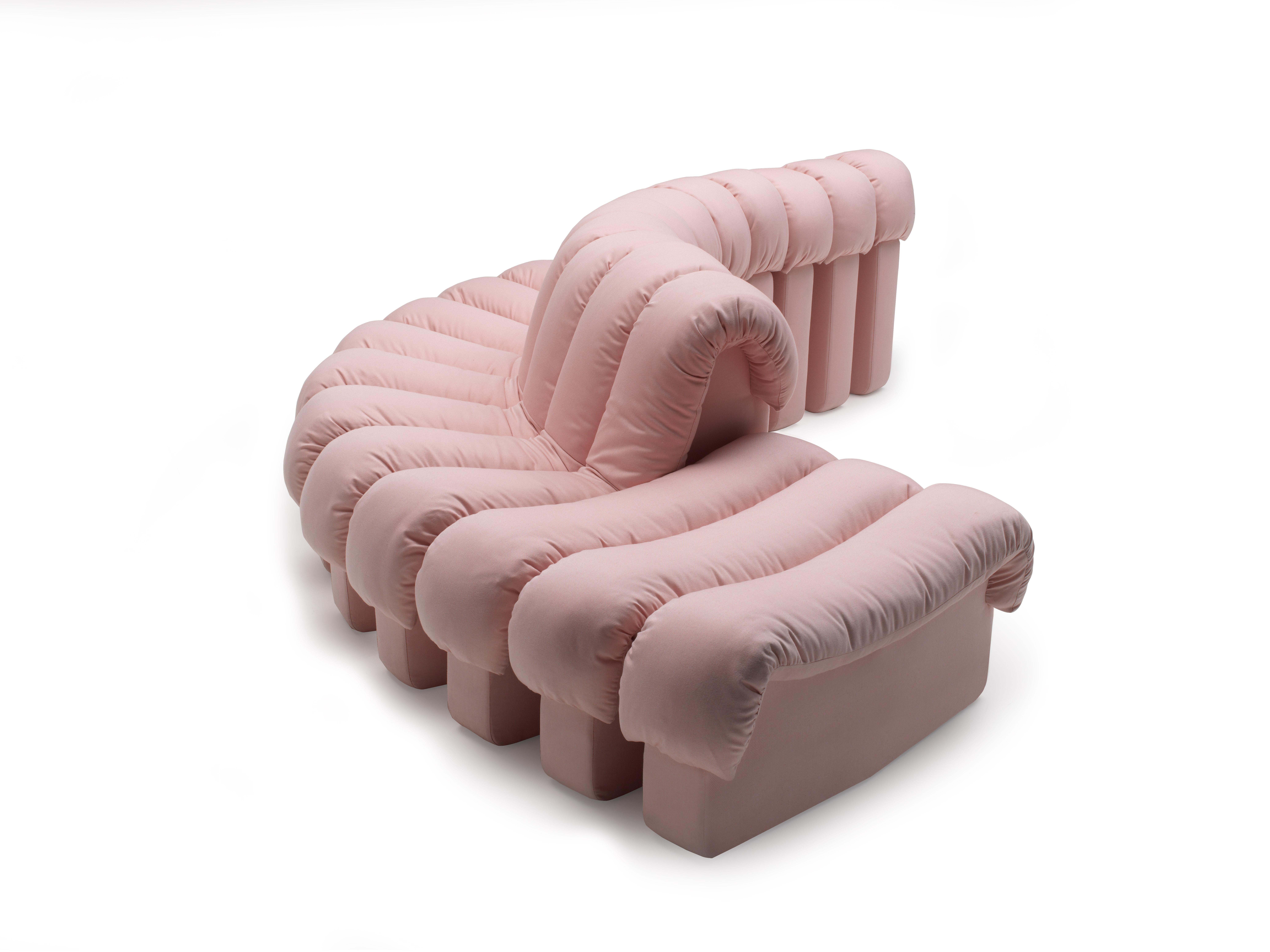 De Sede DS 600 'Snake' Sectional Sofa with 14 Elements in High Quality Full-grain Pink Nappa Leather, Zwitserland. New, current production. 

The De Sede DS 600 alias 'Tatzelwurm' or 'Snake' is arguably the most famous sofa in the world. The