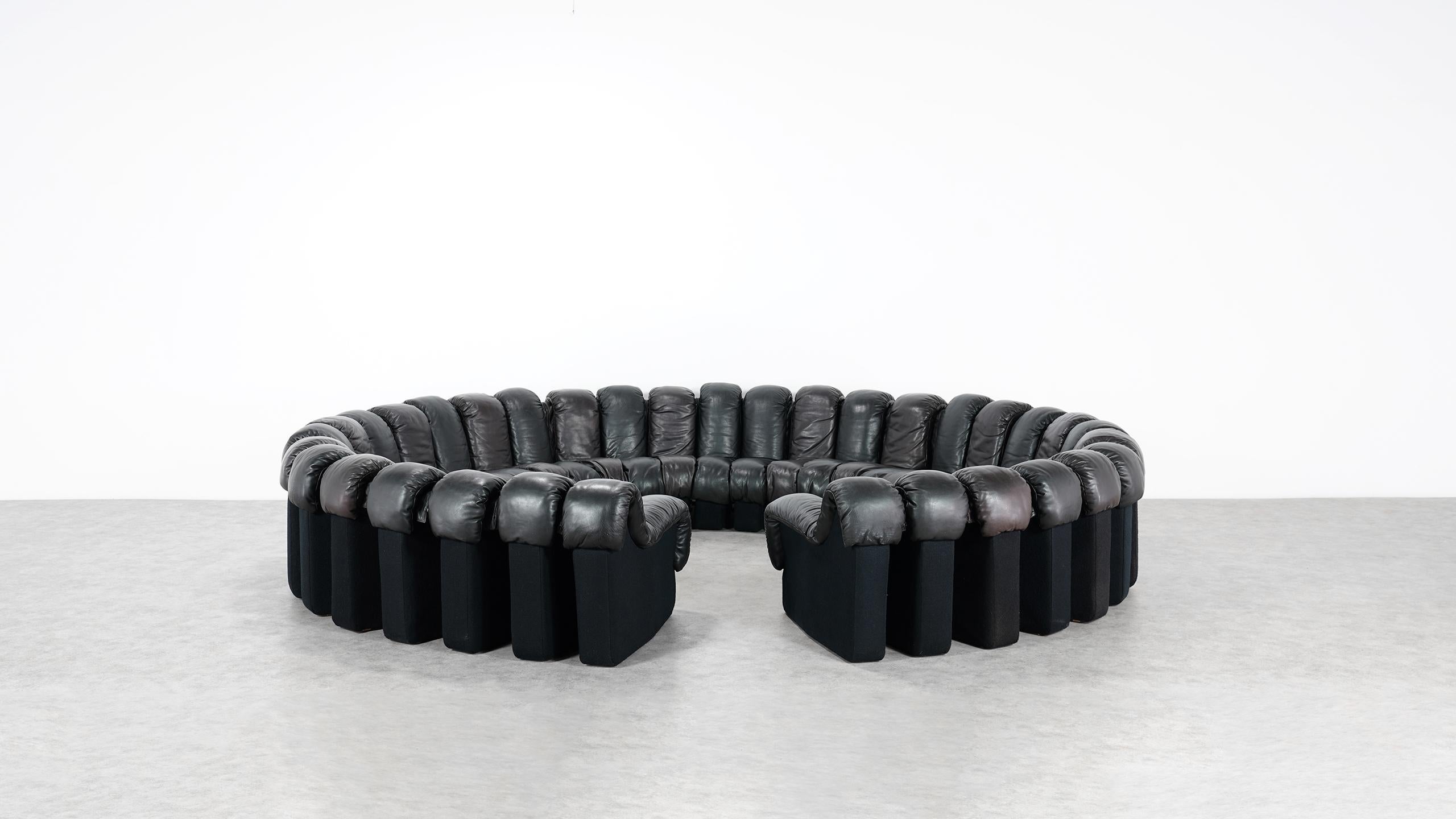 De Sede DS 600 Snake Sofa by Ueli Berger, 1972 Black & Brown Leather 36 Elemens In Good Condition In Munster, NRW