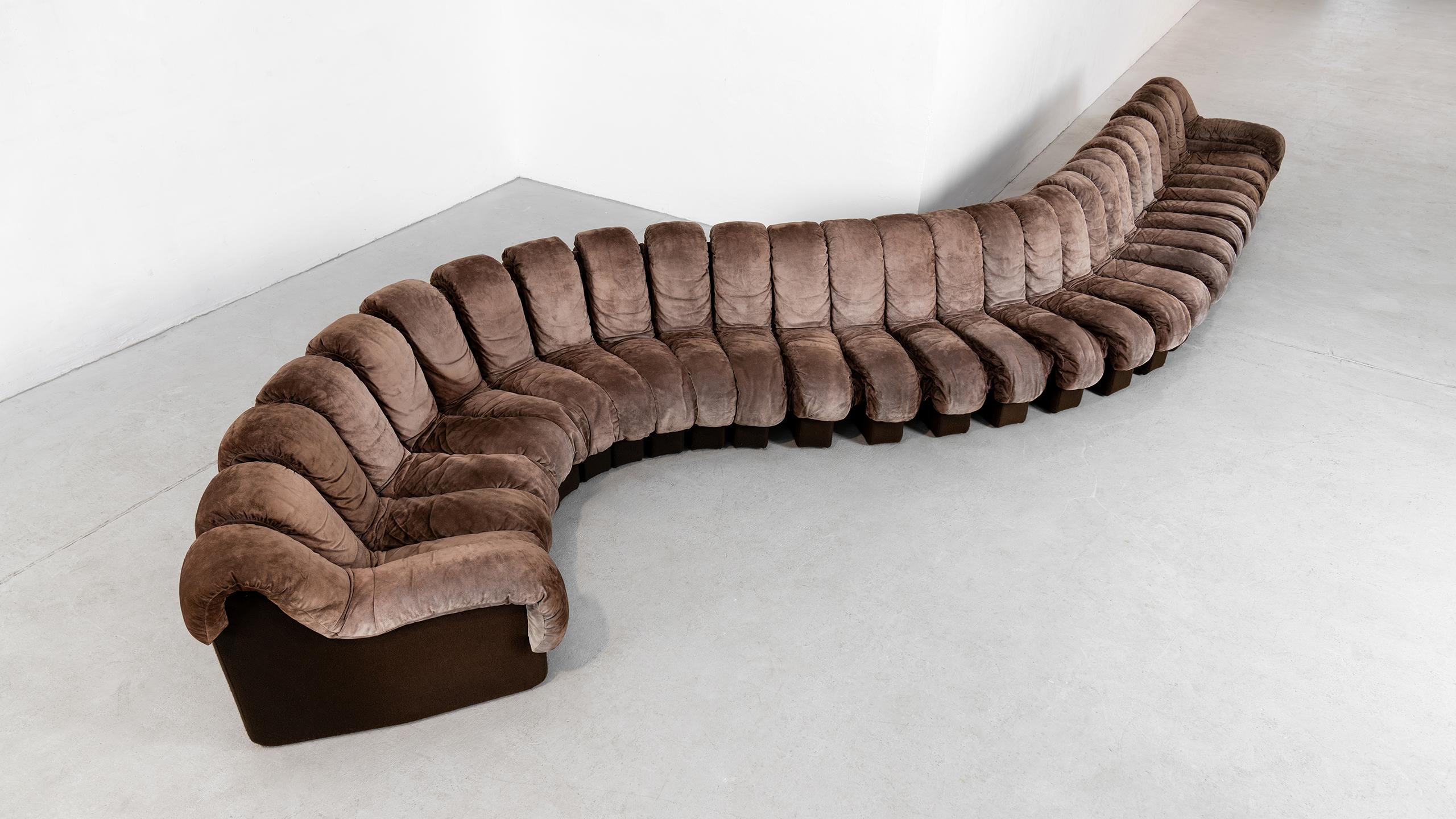 Hand-Crafted De Sede DS 600 Snake Sofa by Ueli Berger, 1972 brown Suede Leather 30 Elements