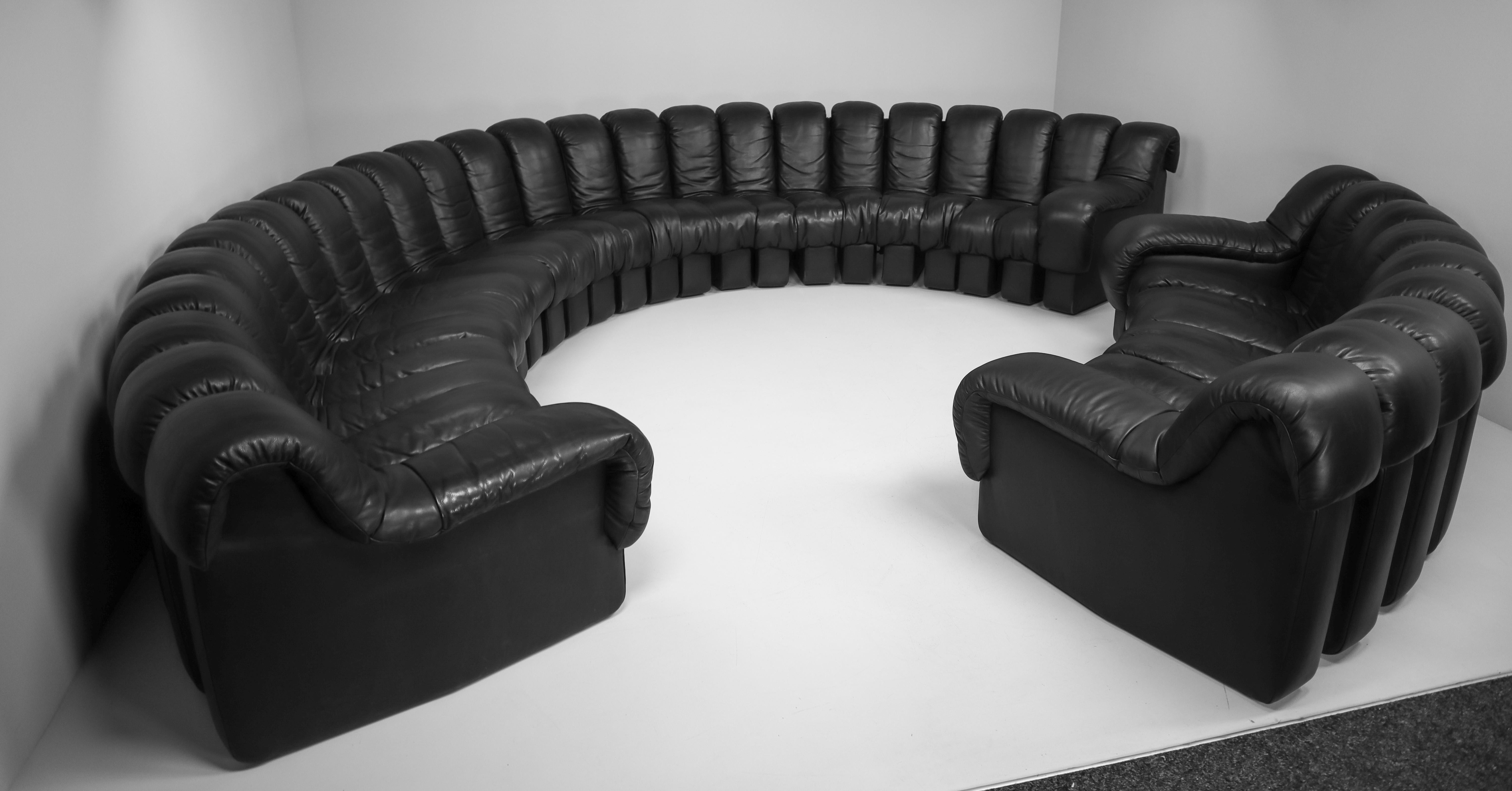 De Sede DS 600 Snake Sofas in Full Black Leather by Ueli Berger Switzerland 1972 7